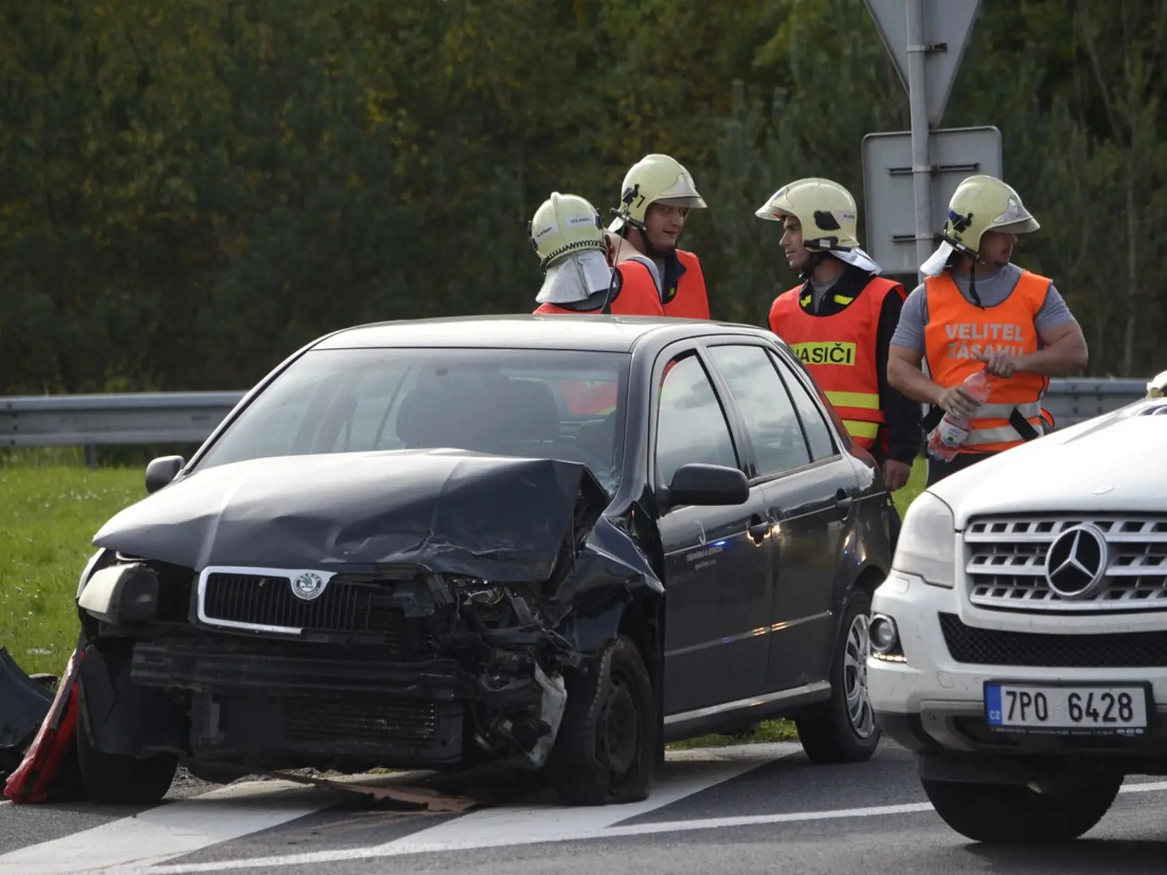 Omilostený vrah Jiří Kajínek mal na výjazde z diaľnice pri Plzni nehodu už v roku 2017, keď na križovatke nedal vo svojom novom Mercedese prednosť prechádzajúcu Fabiu.