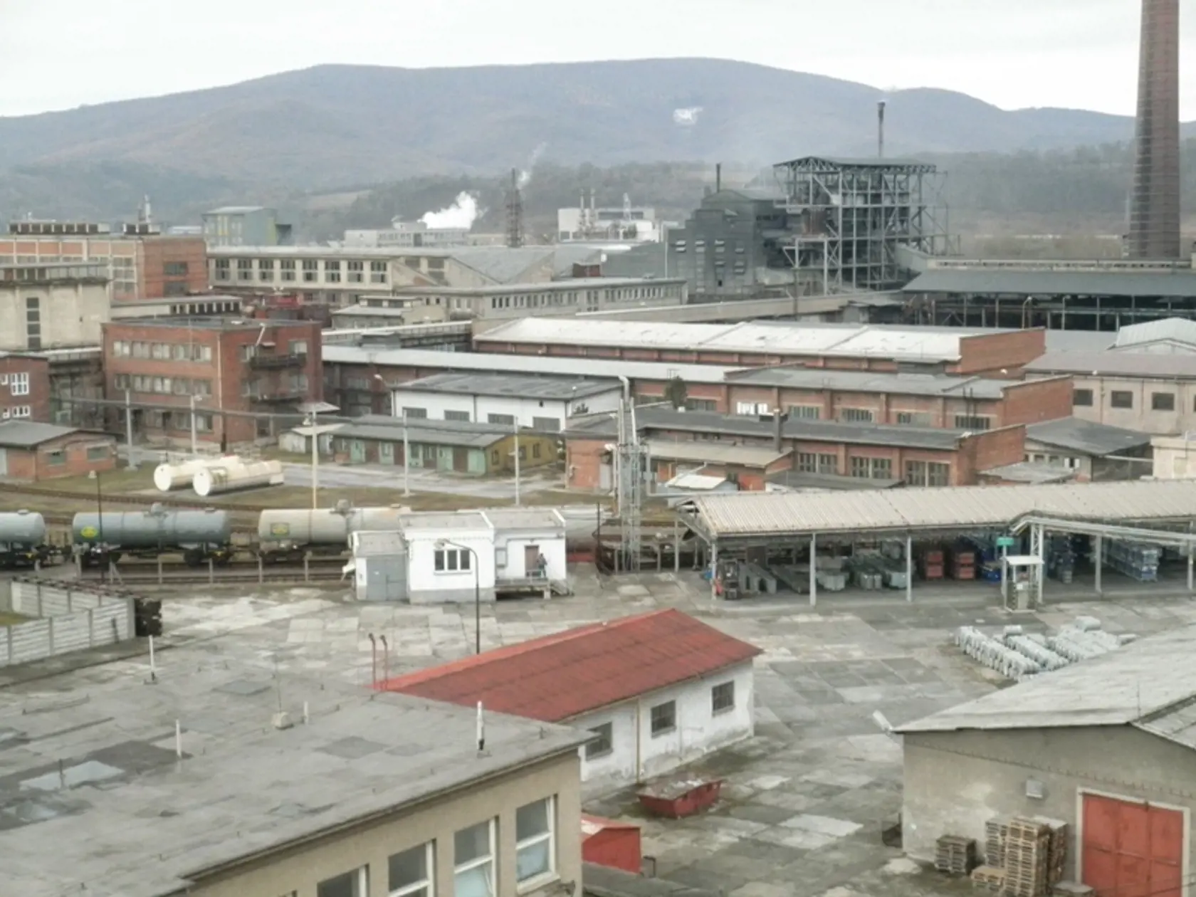 NOVÁCKA CHEMIČKA: Nový majiteľ Via Chem Slovakia ju kúpi za 2,2 milióna eur.