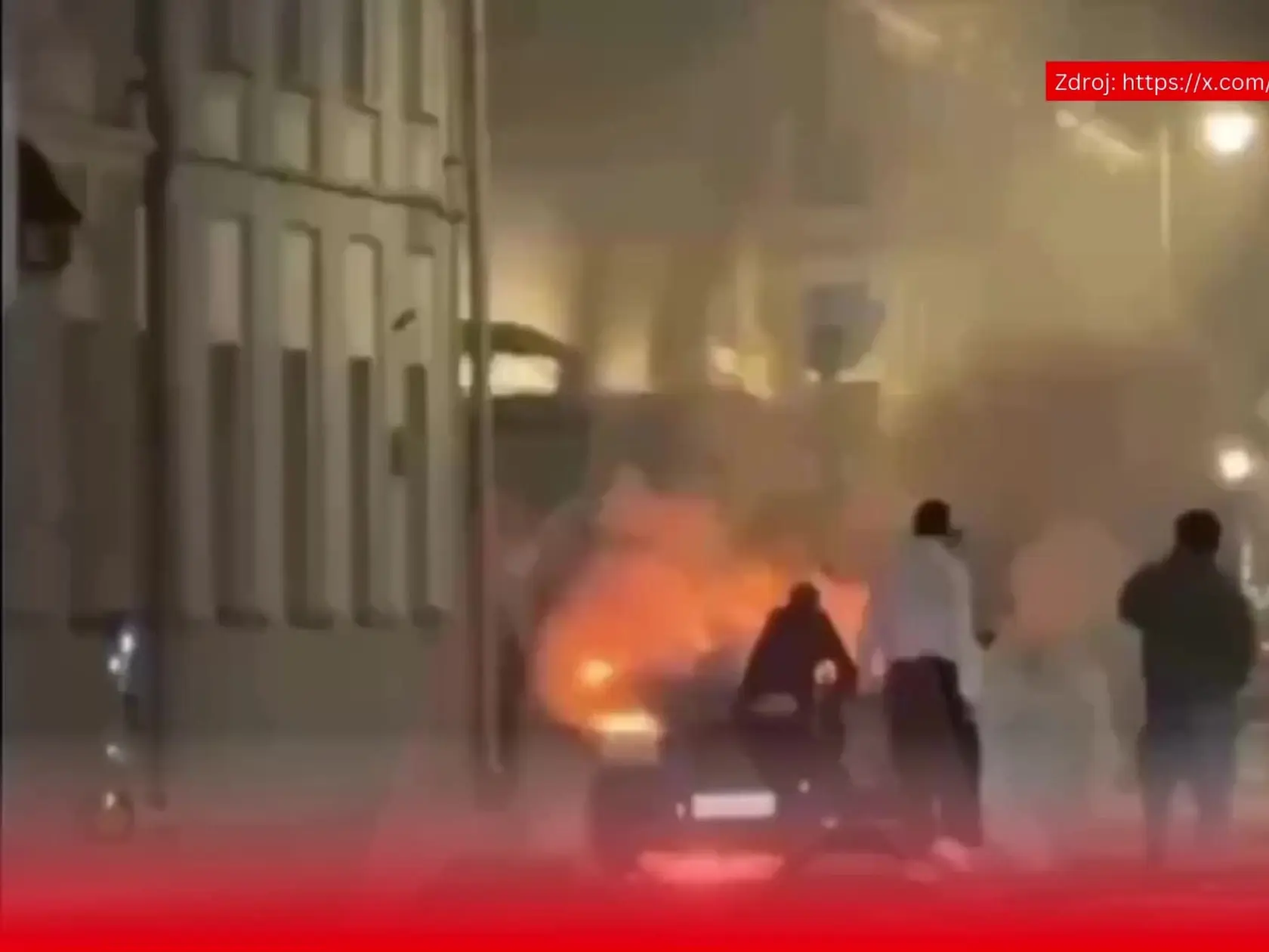 obrazok k videu 2644333: Na ulici v Moskve vybuchla jedna z limuzín Vladimíra Putina / Vladimír Putin