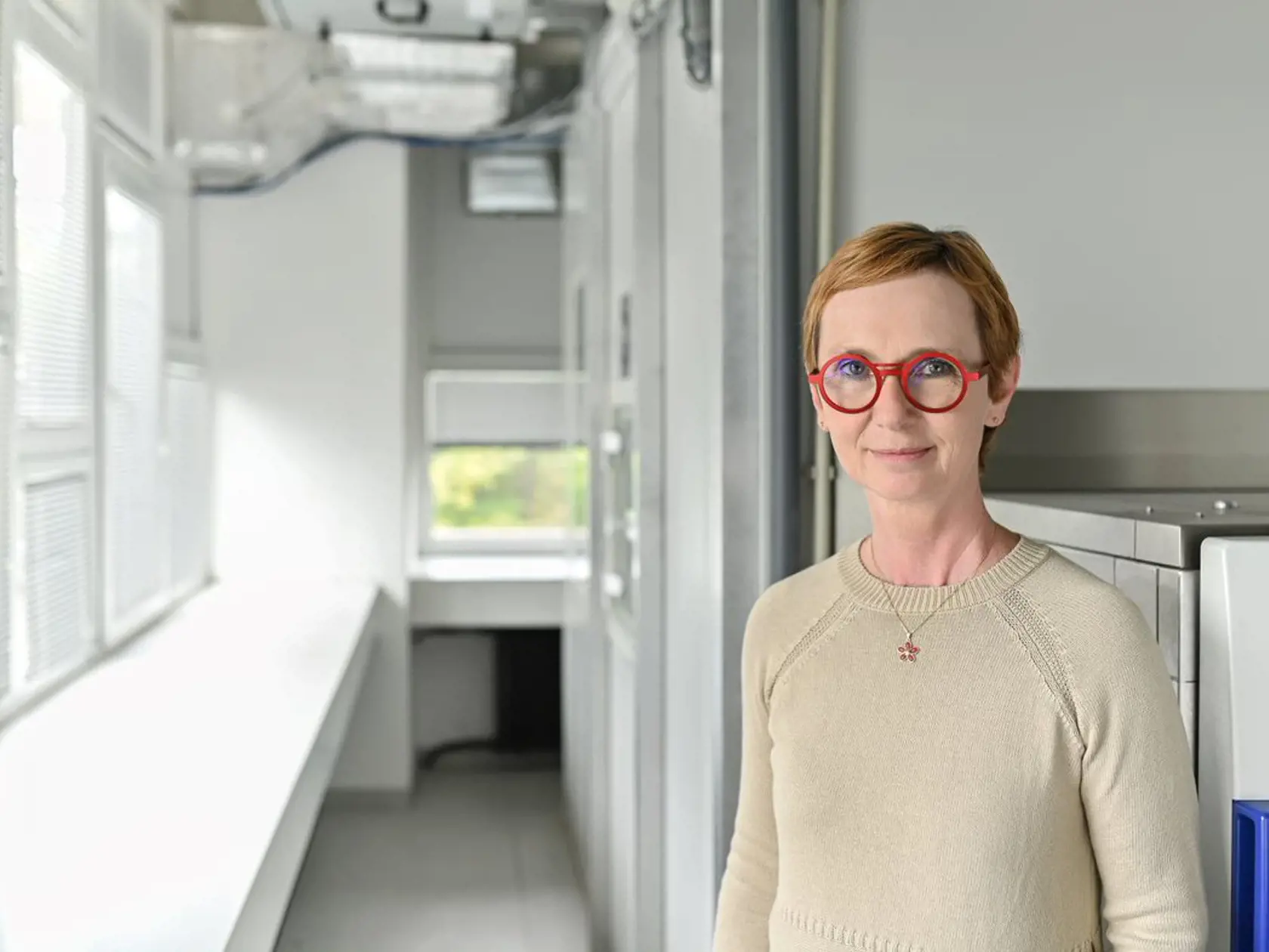 Biochemička doc. RNDr. Katarína Mikušová, DrSc. pôsobí na Katedre biochémie Prírodovedeckej fakulty Univerzity Komenského (UK) v Bratislave. Svojou dlhoročnou prácou prispela aj k vývoju nového lieku proti tuberkulóze.