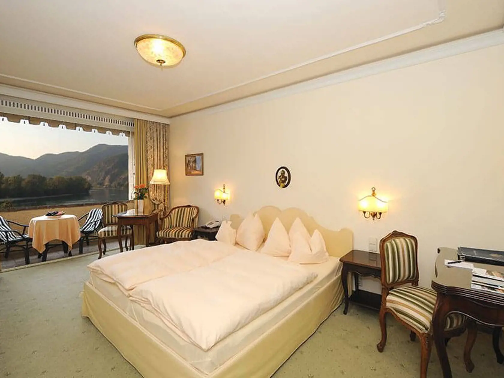 Hotel Dürnstein v známej vínnej oblasti Wachau navštevujú aj Slováci a mnohí tu aj pracujú.