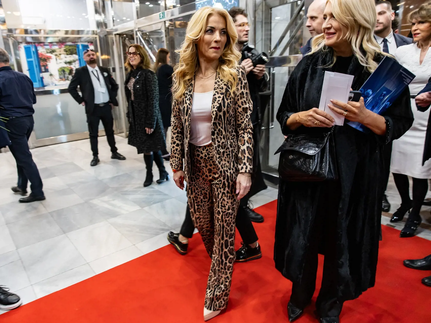 Ministerka kultúry Martina Šimkovičová prišla v leoparďom kostýme.