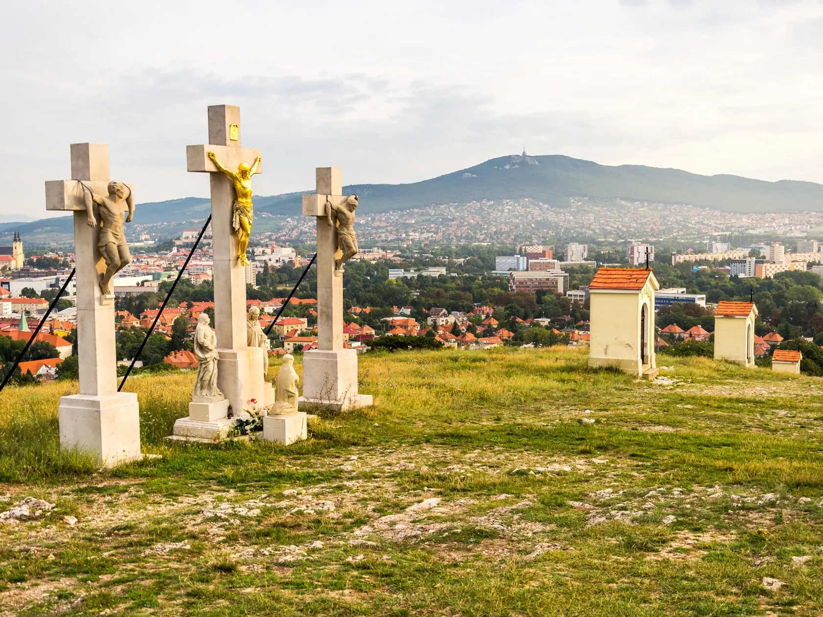 Na Kalváriu sa po dvoch rokoch vrátili tradičné pobožnosti Krížovej cesty (ilustračné foto).