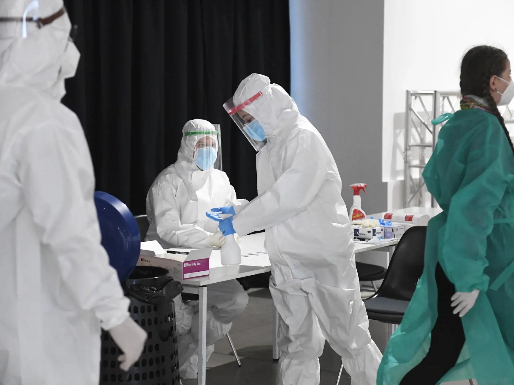 Mestám už dochádzajú sily, Mareka Krajčího žiadajú o zriadenie súkromných mobilných odberových miest pre urýchlenie testovania.
