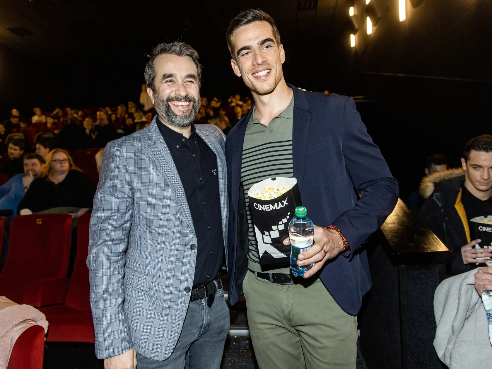 Slávnostné premietanie dvoch seriálov z produkcie súkromnej televízie v Bratislave. Na snímke Vladimír Kobielsky a Adam Bardy.