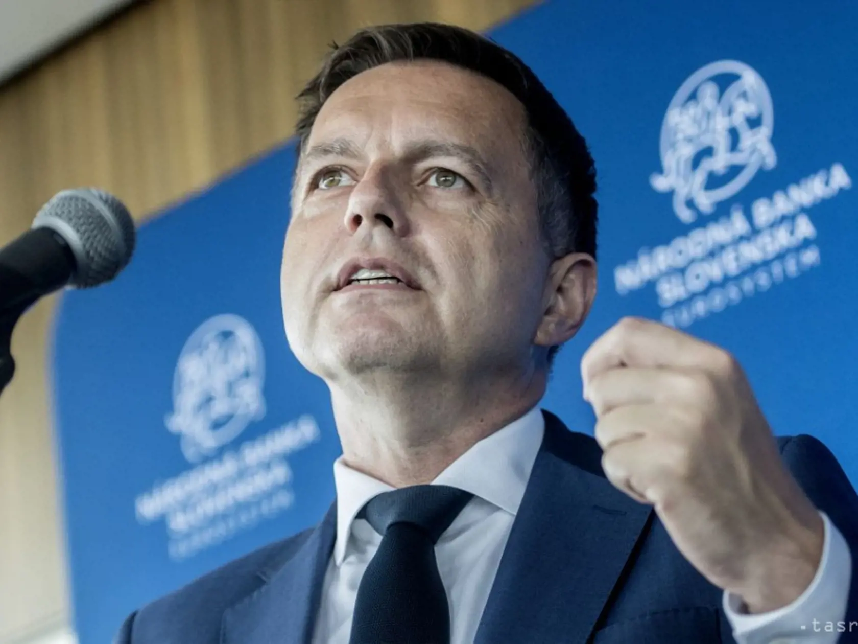 Guvernér Národnej banky Slovenska Peter Kažimír
