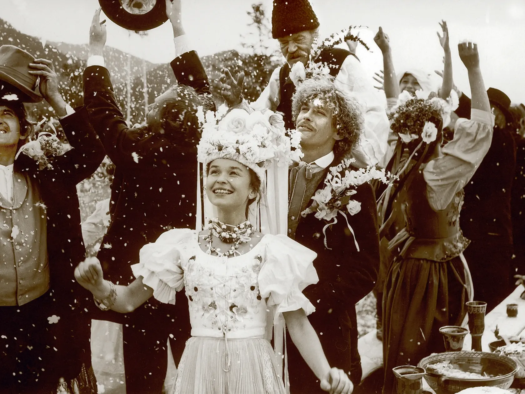 Zaľúbenci: Alžbetka (Petra Kolevská-Vančíková) a Jakubko (Tobias Hoesl)