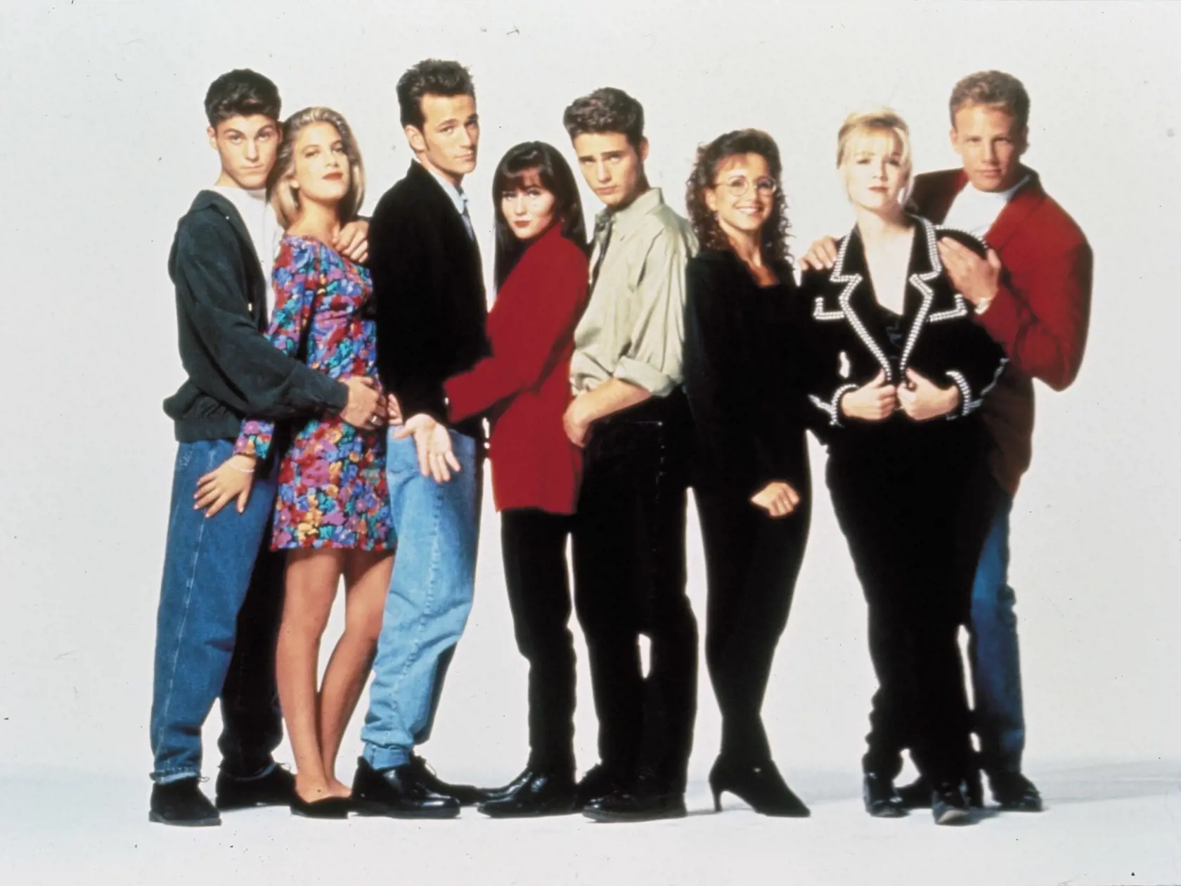 Seriál Beverly Hills 90210 spôsobil v 90. rokoch celosvetový ošiaľ.