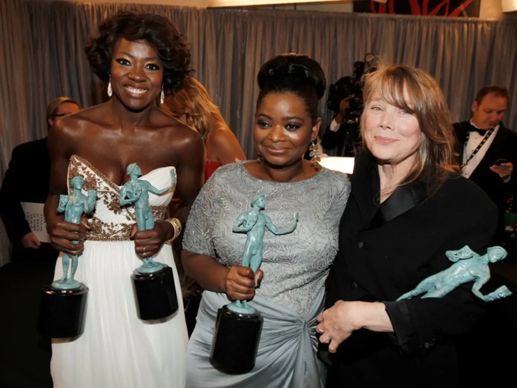 Viola Davis, Octavia Spencer and Sissy Spacek so svojimi soškami.