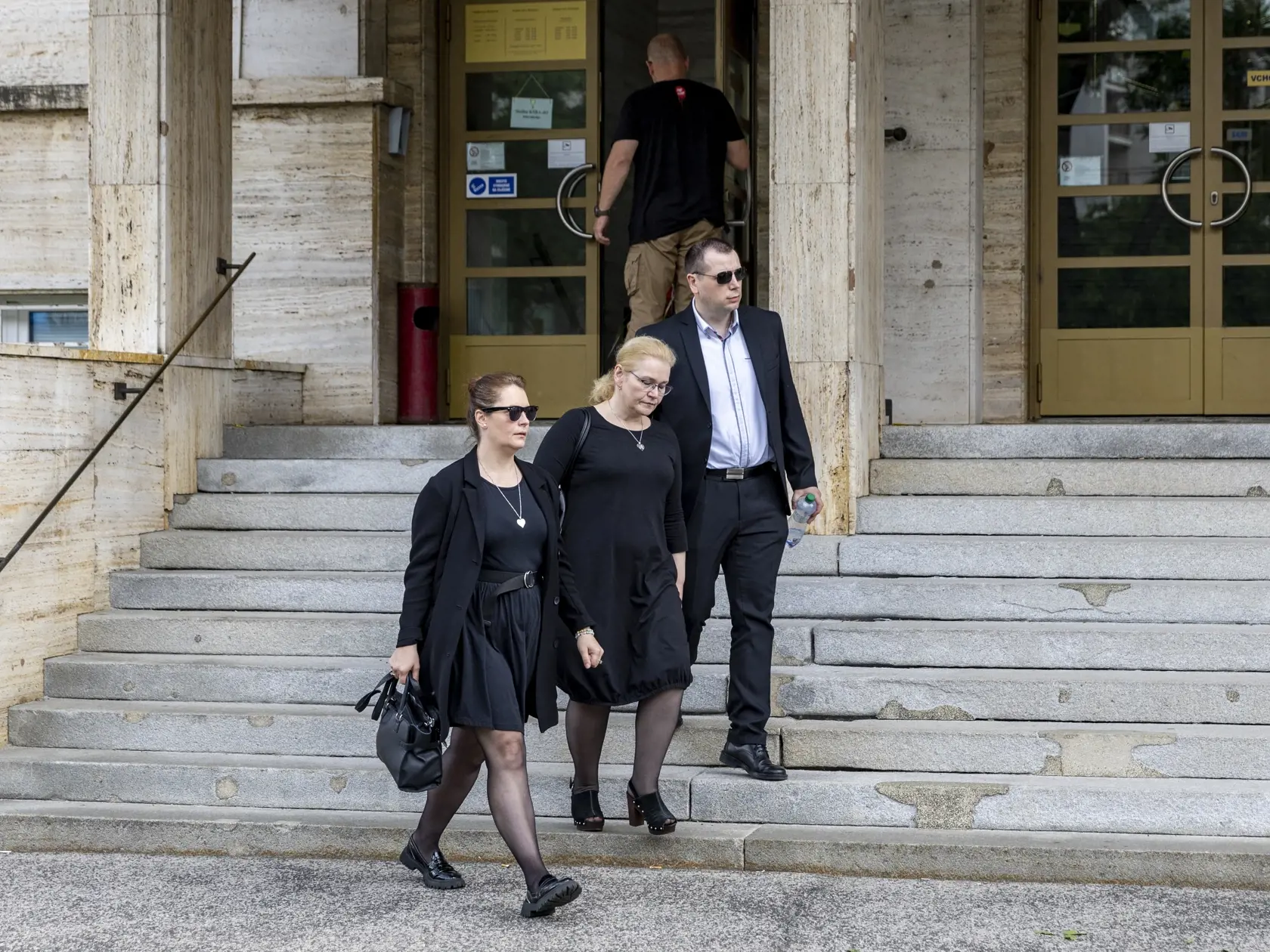 Predseda senátu Pavol Tomík uviedol, že súd prihliadal na viacero poľahčujúcich okolností, pričom nezistil žiadne priťažujúce okolnosti.