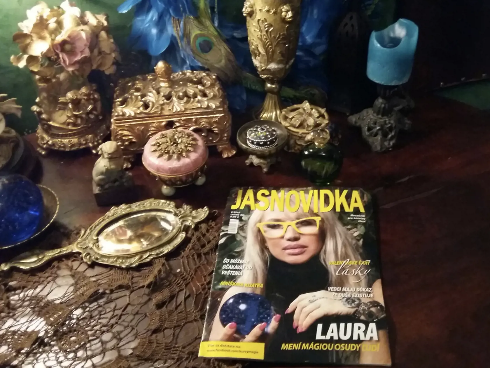 Jasnovidka Laura.