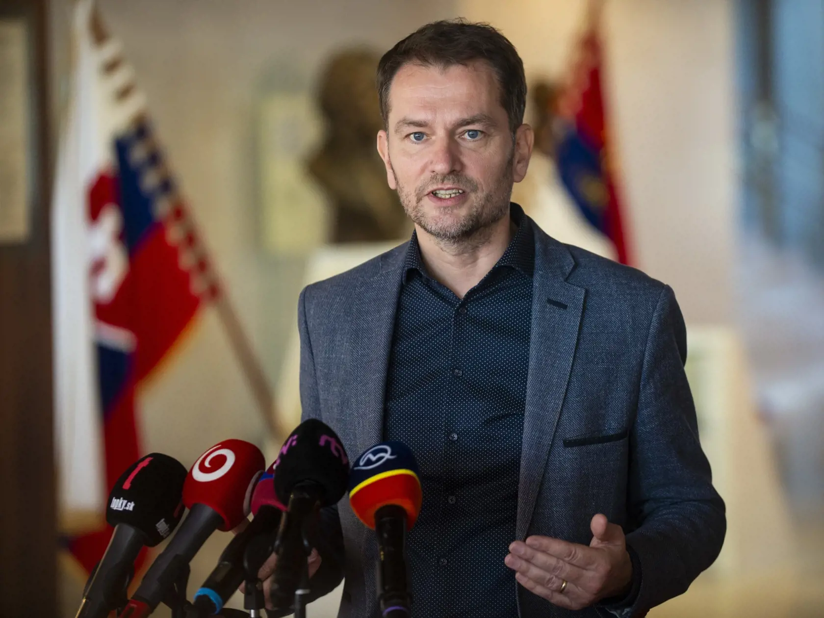 Na snímke predseda hnutia OĽaNO Igor Matovič počas tlačovej konferencie po spoločnom rokovaní s predsedom hnutia Sme rodina Borisom Kollárom o zostavovaní vlády 2. marca 2020 v Bratislave. FOTO TASR – Jakub Kotian

