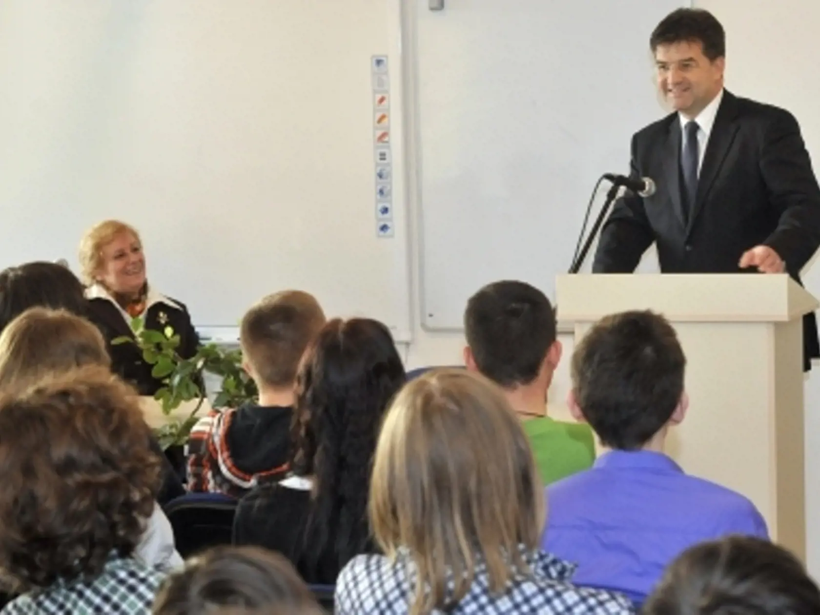 Školu navštívil aj minister zahraničných vecí Miroslav Lajčák.