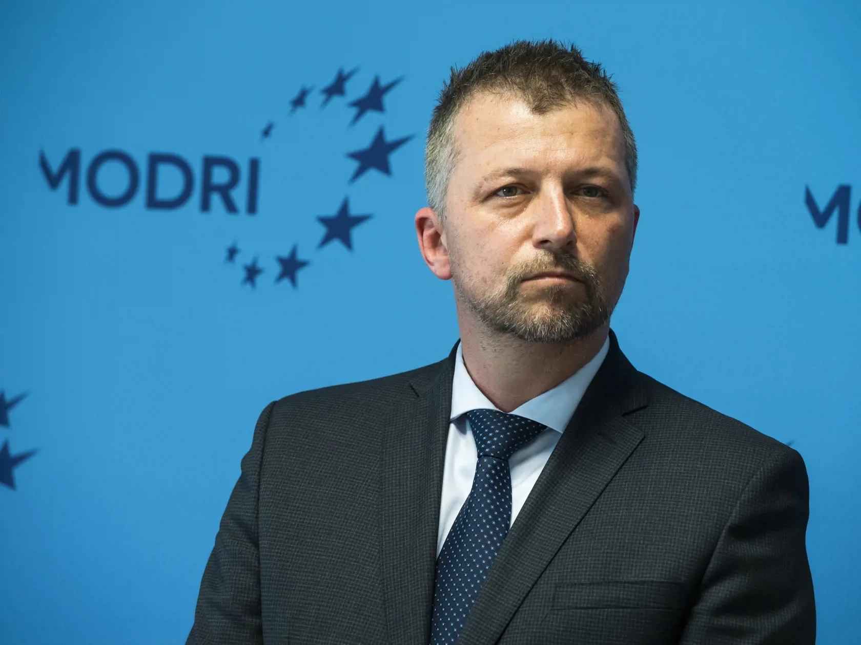 Na snímke Ľuboš Schwarzbacher počas tlačovej konferencie politickej strany Modrí - Európske Slovensko 8. mája 2023 v Bratislave. FOTO TASR - Jaroslav Novák