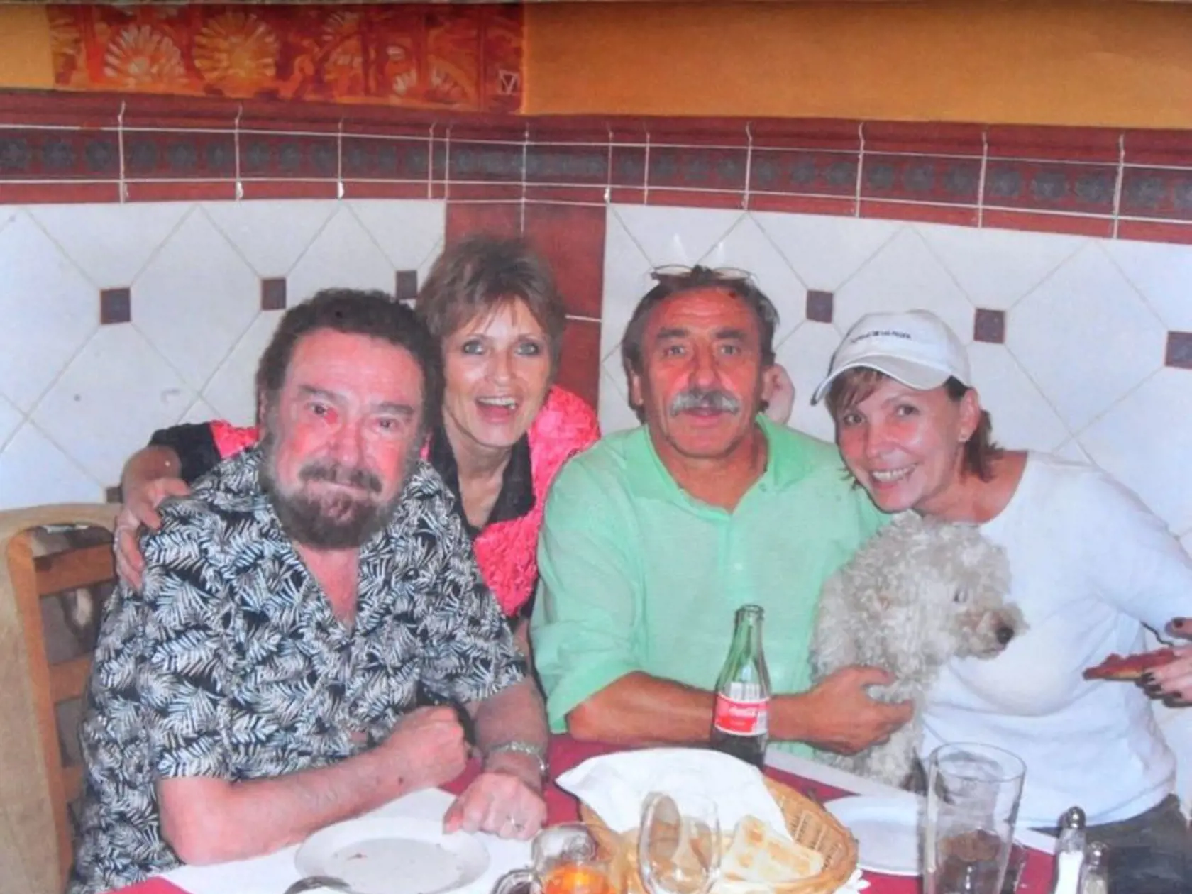 Waldemar Matuška (†76) s manželkou na archívnej snímke z roku 2009. Spoločnosť im robil aj herec Pavel Zedníček s manželkou.