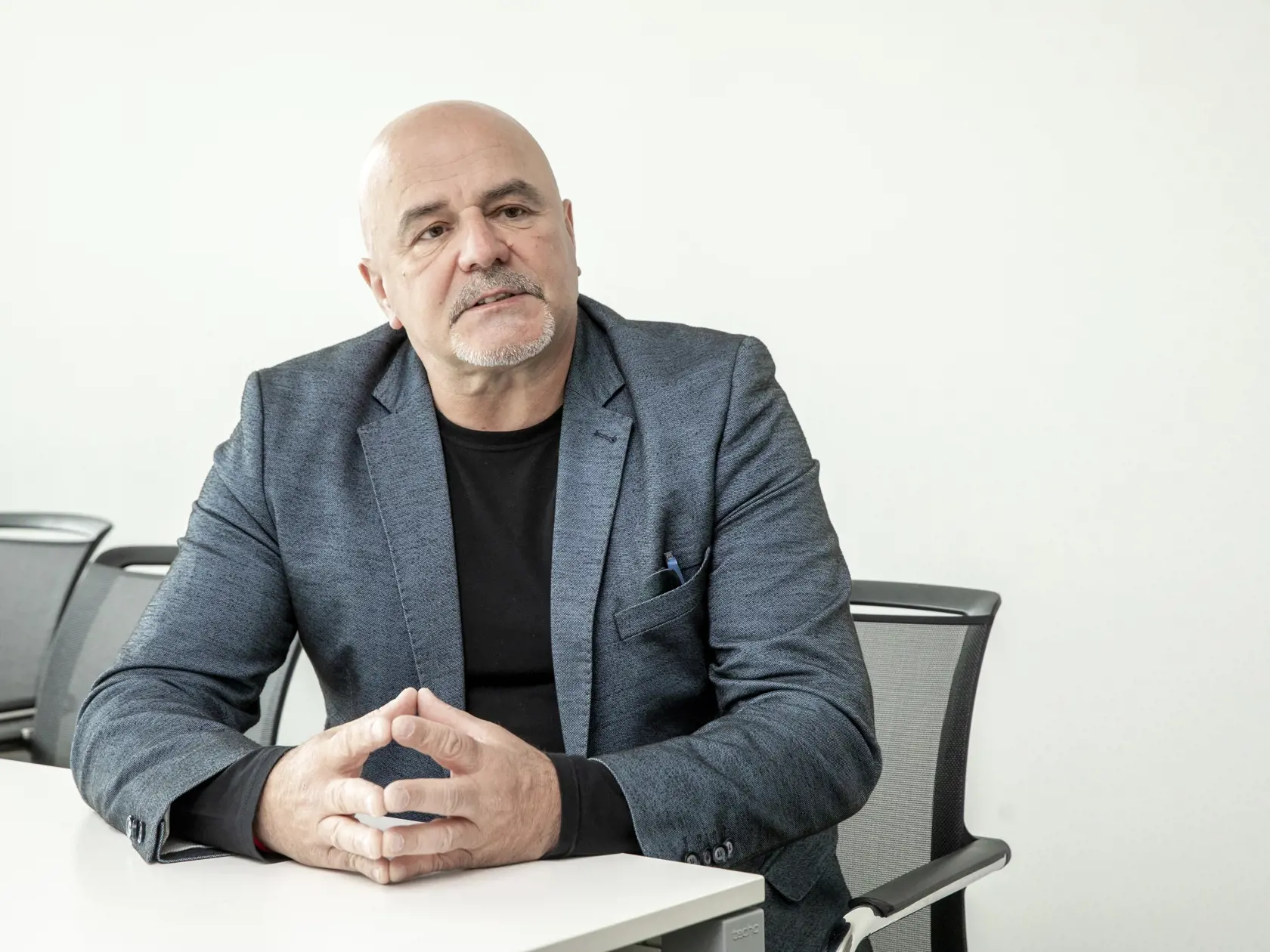 Na snímke je Ivan Bella, ktorý ako prvý občan Slovenskej republiky vyletel do kozmického priestoru.