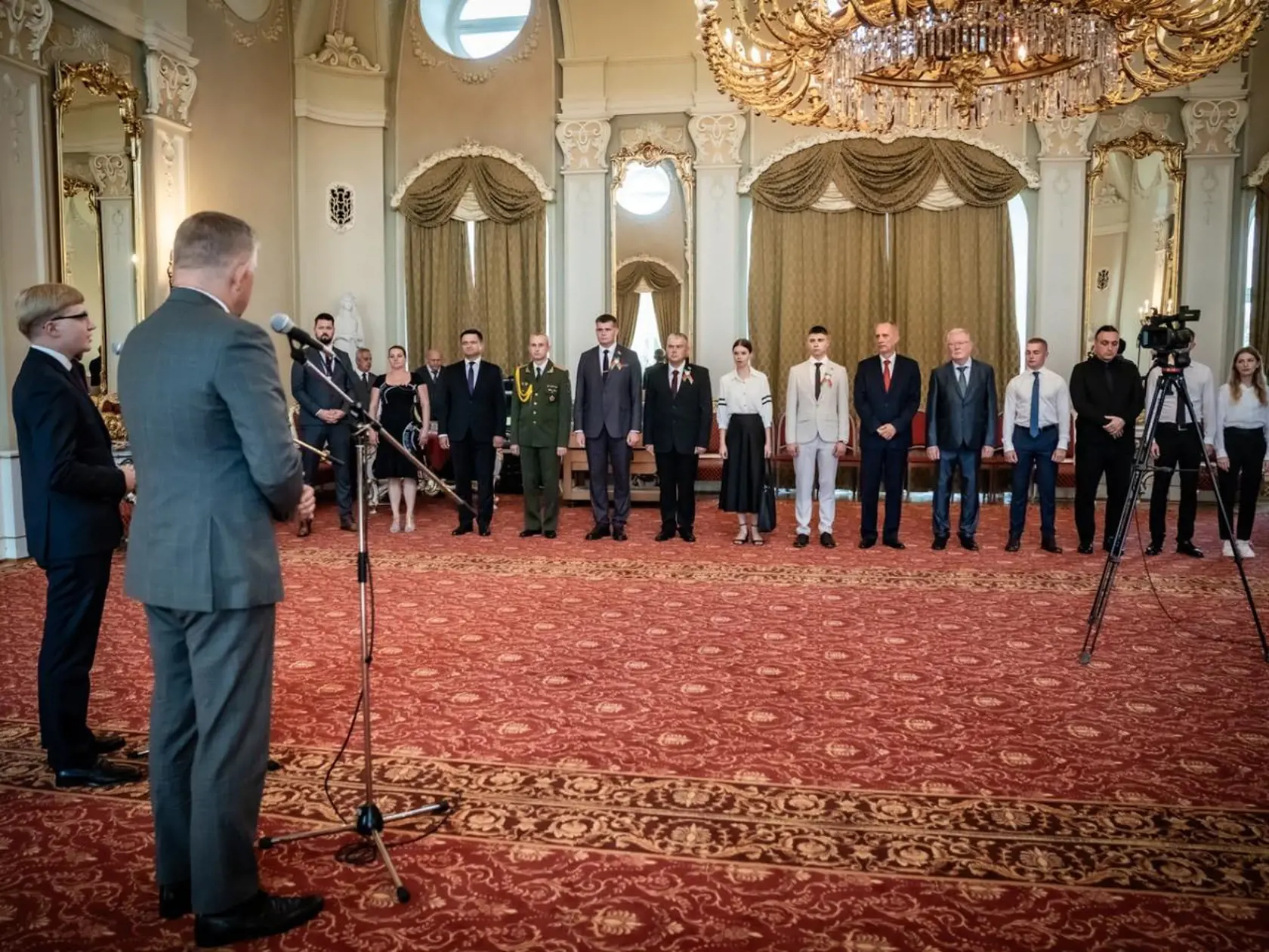 Premiér sa stretol s potomkami priamych účastníkov SNP z Ruska a Bieloruska.