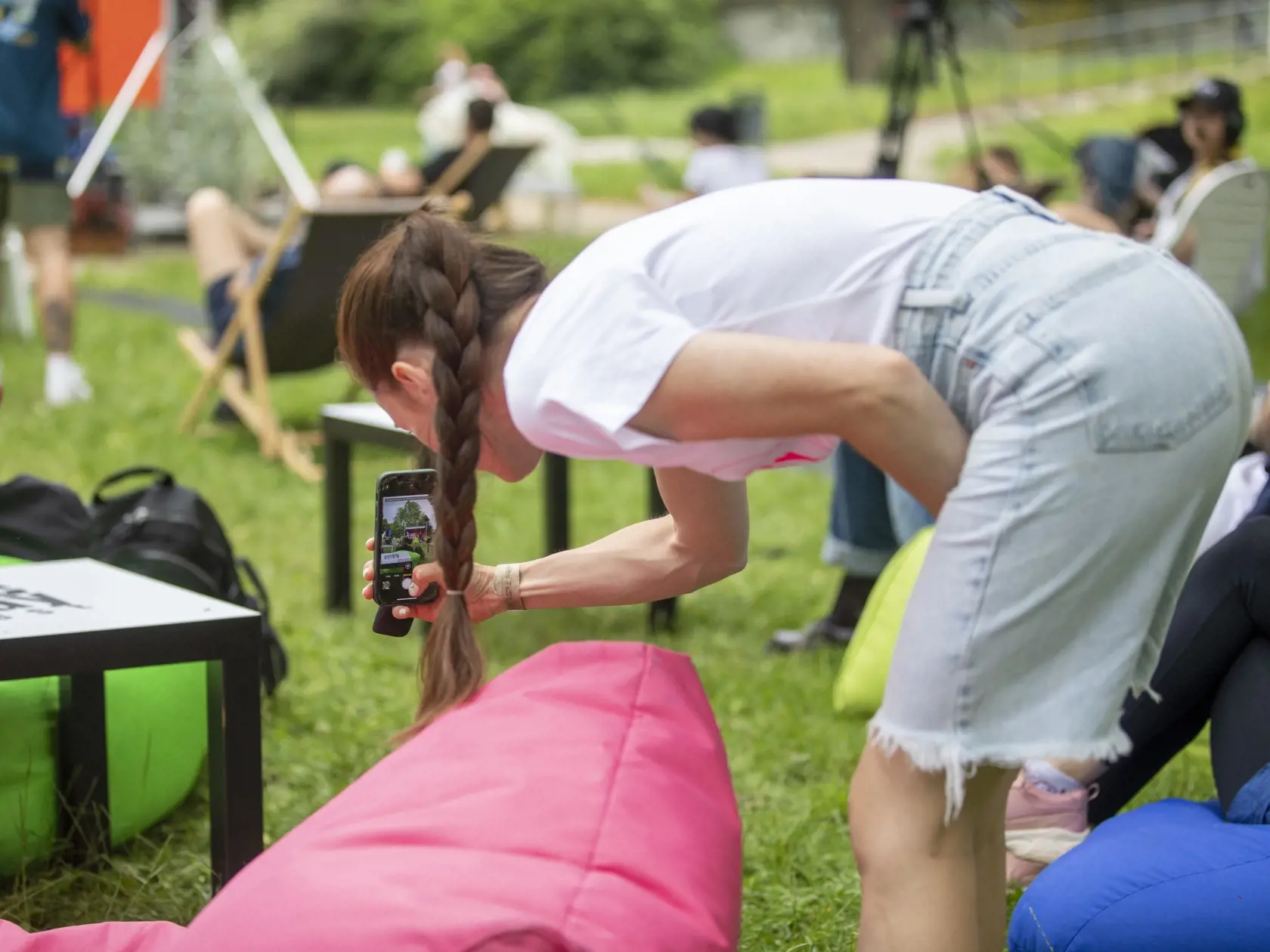 Na snímke je ONE WAY fest, kresťanský festival na Tyršovom nábreží v Bratislave.
Mária Bartalos, rod. Havranová , bývalá slovenská a  divadelná herečka a manžel  Adrián.