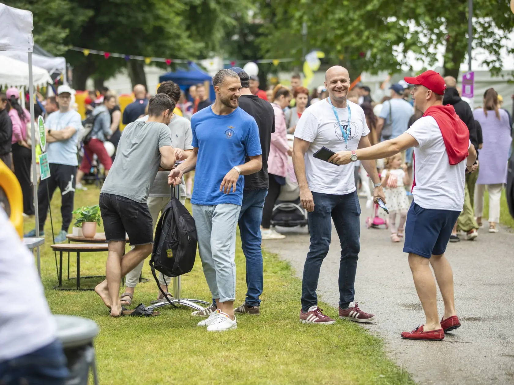 Na snímke je ONE WAY fest, kresťanský festival na Tyršovom nábreží v Bratislave.
Futbalista Erik Čikoš.
