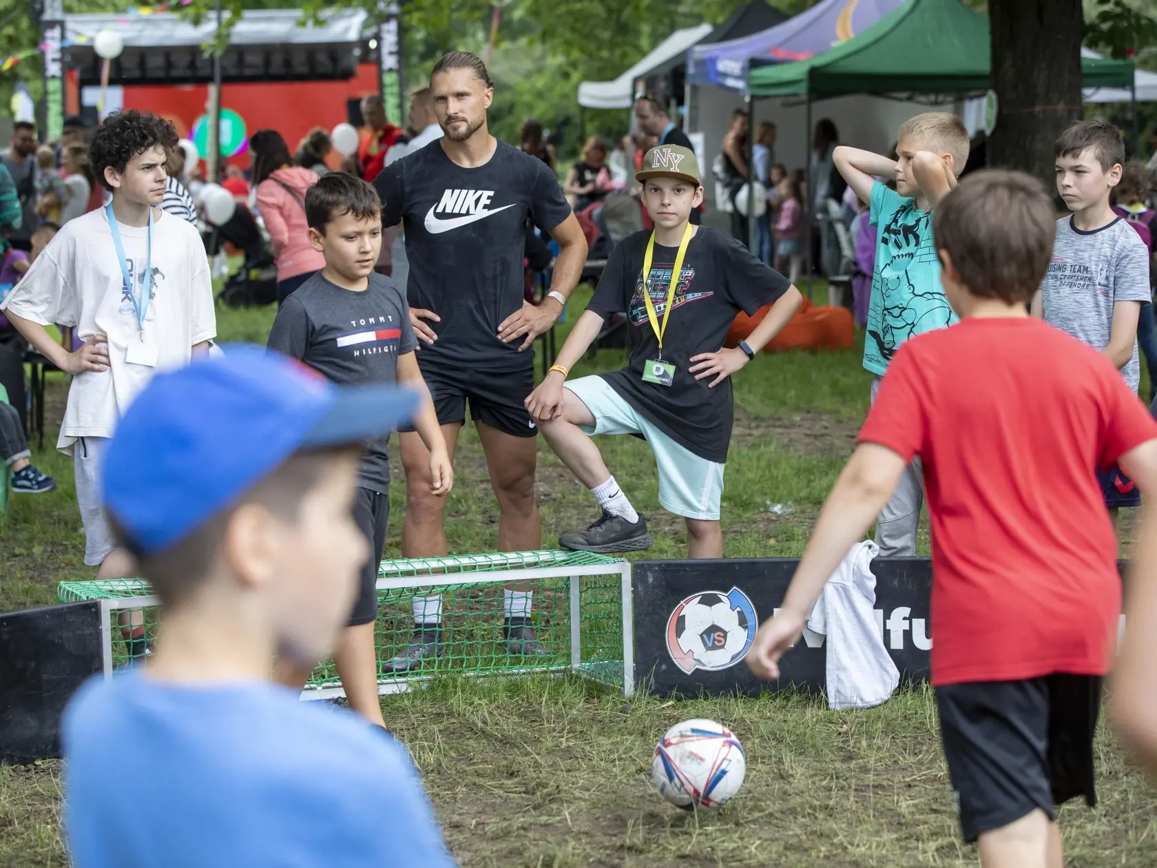 Na snímke je ONE WAY fest, kresťanský festival na Tyršovom nábreží v Bratislave.
Futbalista Erik Čikoš.