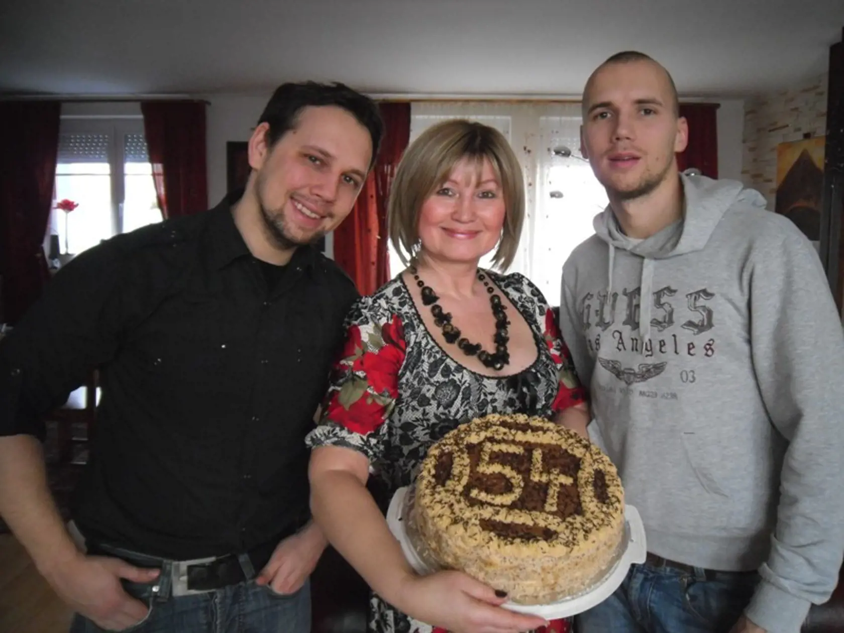 Anna Oklamčáková spolu so synom Romanom a Borisom.