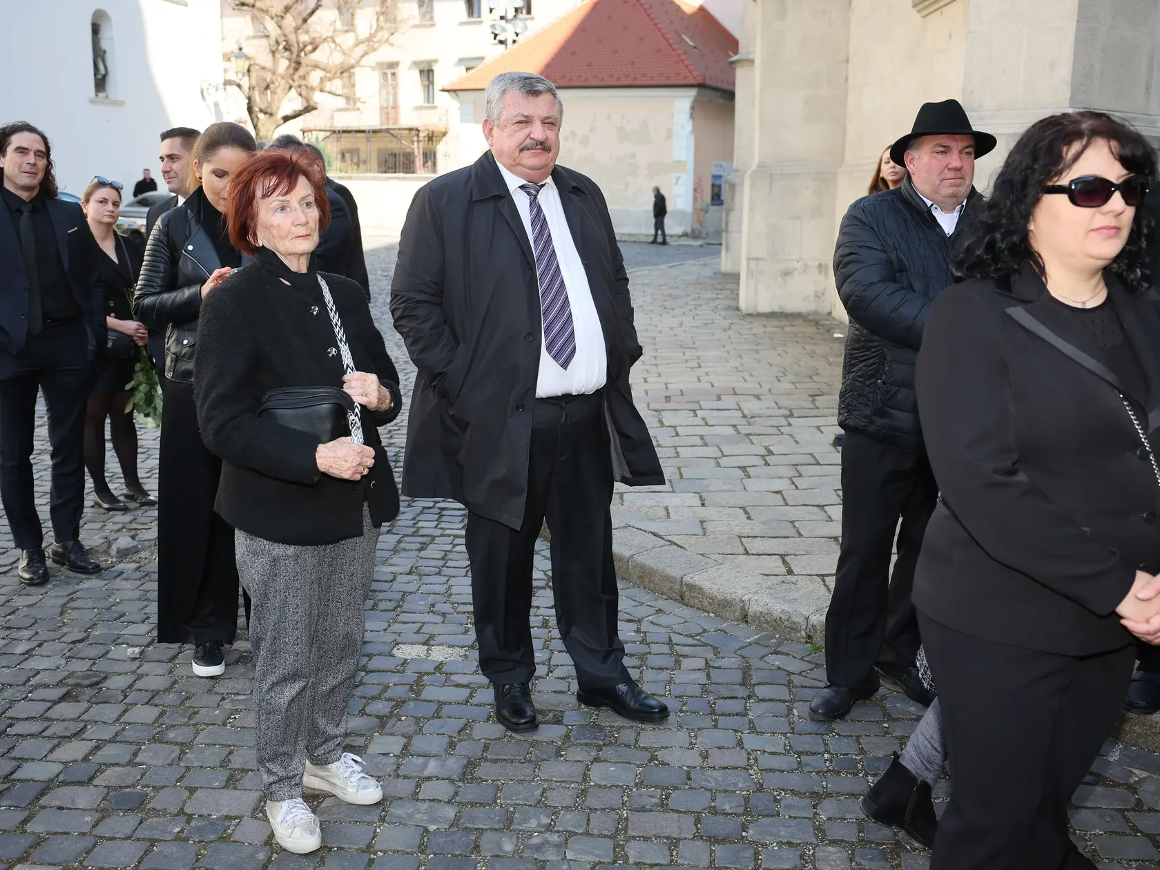 Posledná rozlúčka s hercom Štefanom Kvietikom († 90) v Katedrále sv. Martina v Bratislave. Anton Hrnko.