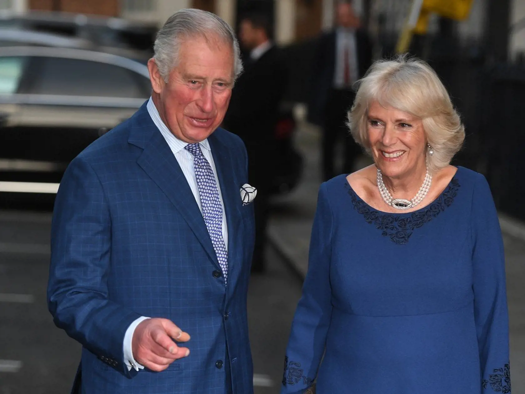 Charles a Camilla sa zoznámili v 70-tych rokoch, obaja mali iných partnerov, no nakoniec predsa skončili spolu. 