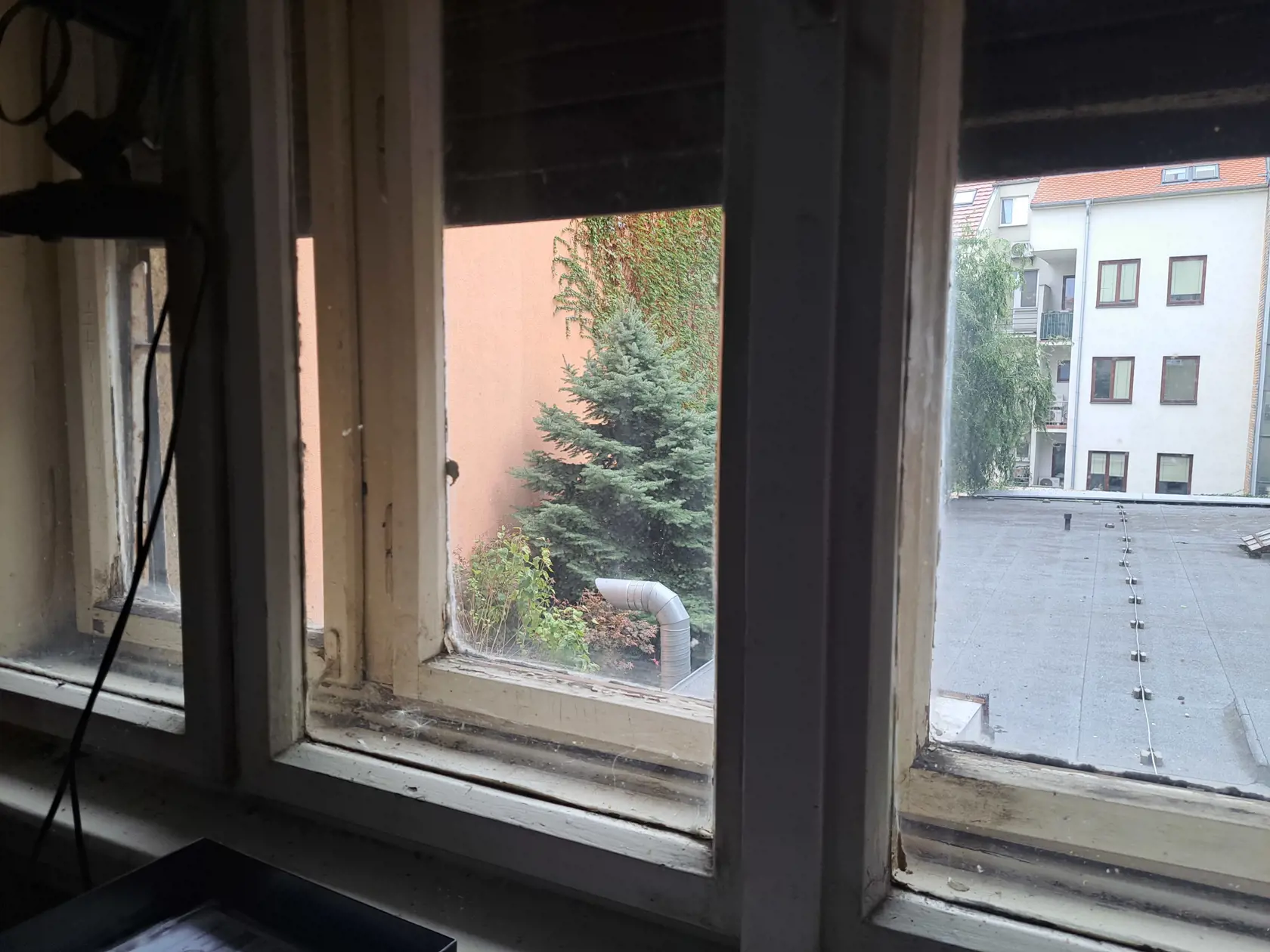 Dôchodcovi hrozí deložovanie z bytu.