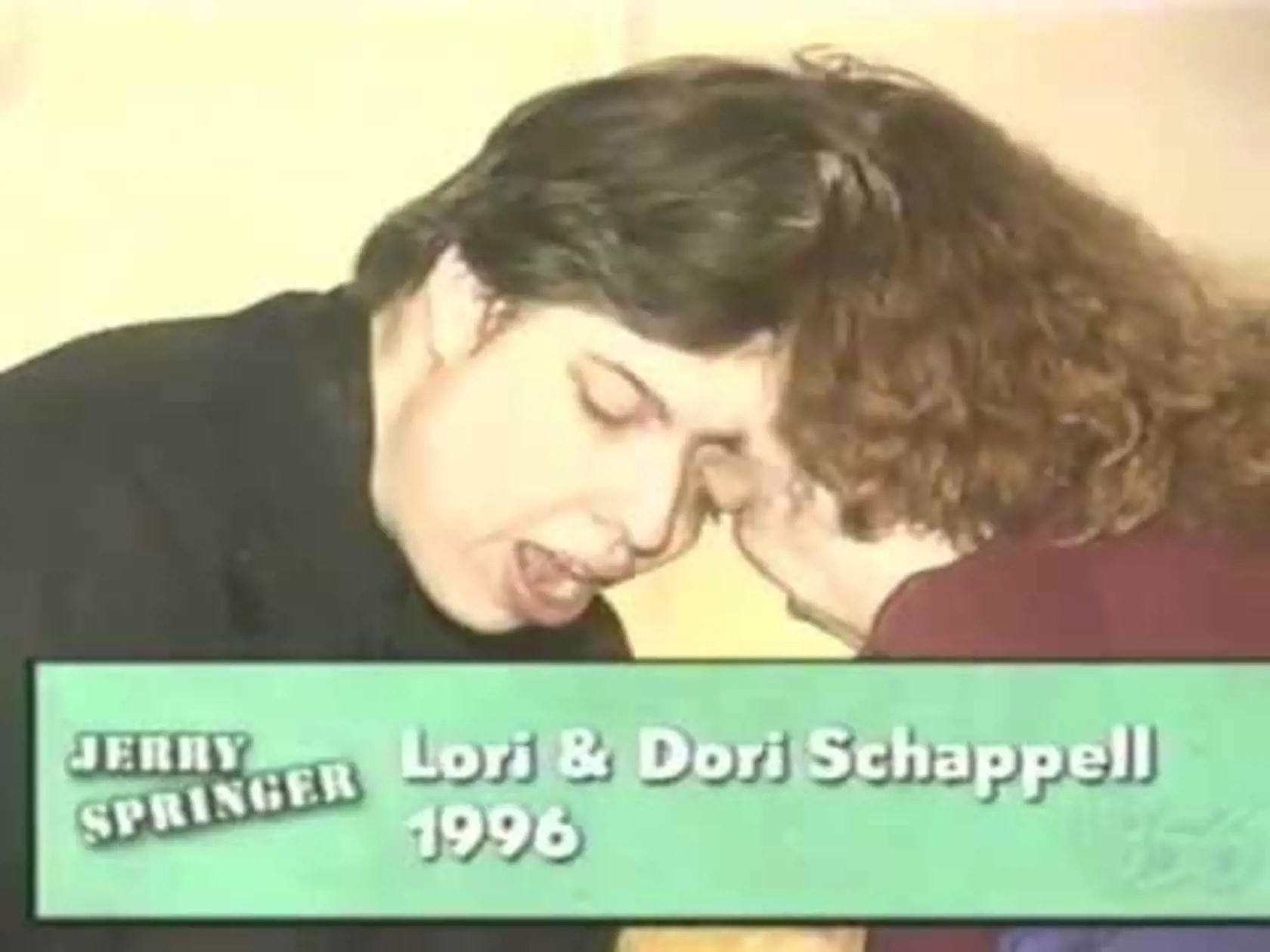 Lori a George Schappellovci, najstaršie žijúce siamské dvojčatá na svete, dokázali viesť oddelený život napriek tomu, že sú si telom nerozdeliteľní.