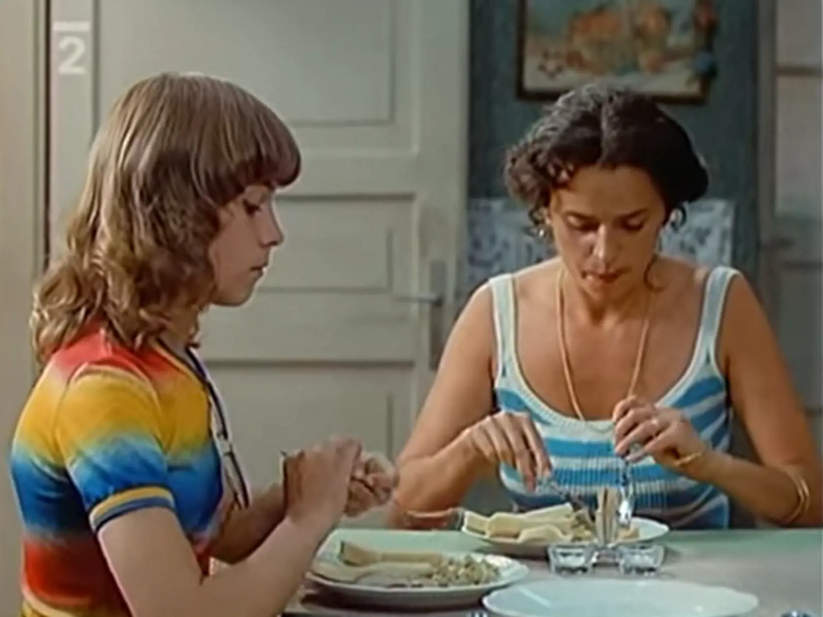 Zuzana Vačková prežila svoj debut vo filme Kosenie Jastrabej lúky. Mala vtedy 12 rokov. Mamu jej hrala Milka Zimková.