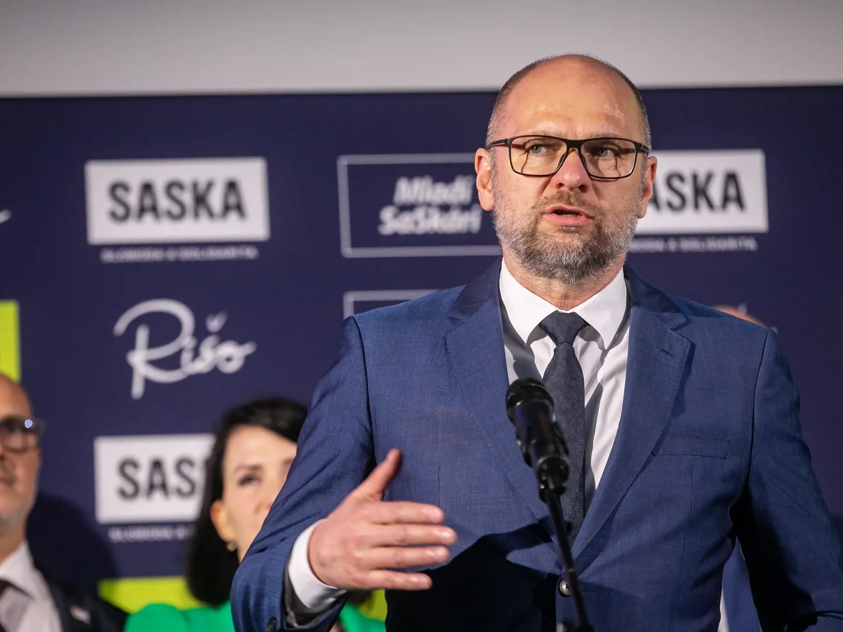 Tlačová konferencia a voľba nového predsedu strany SaS v HOTELI DRUŽBA, zvolený bol  Richard Sulík. 