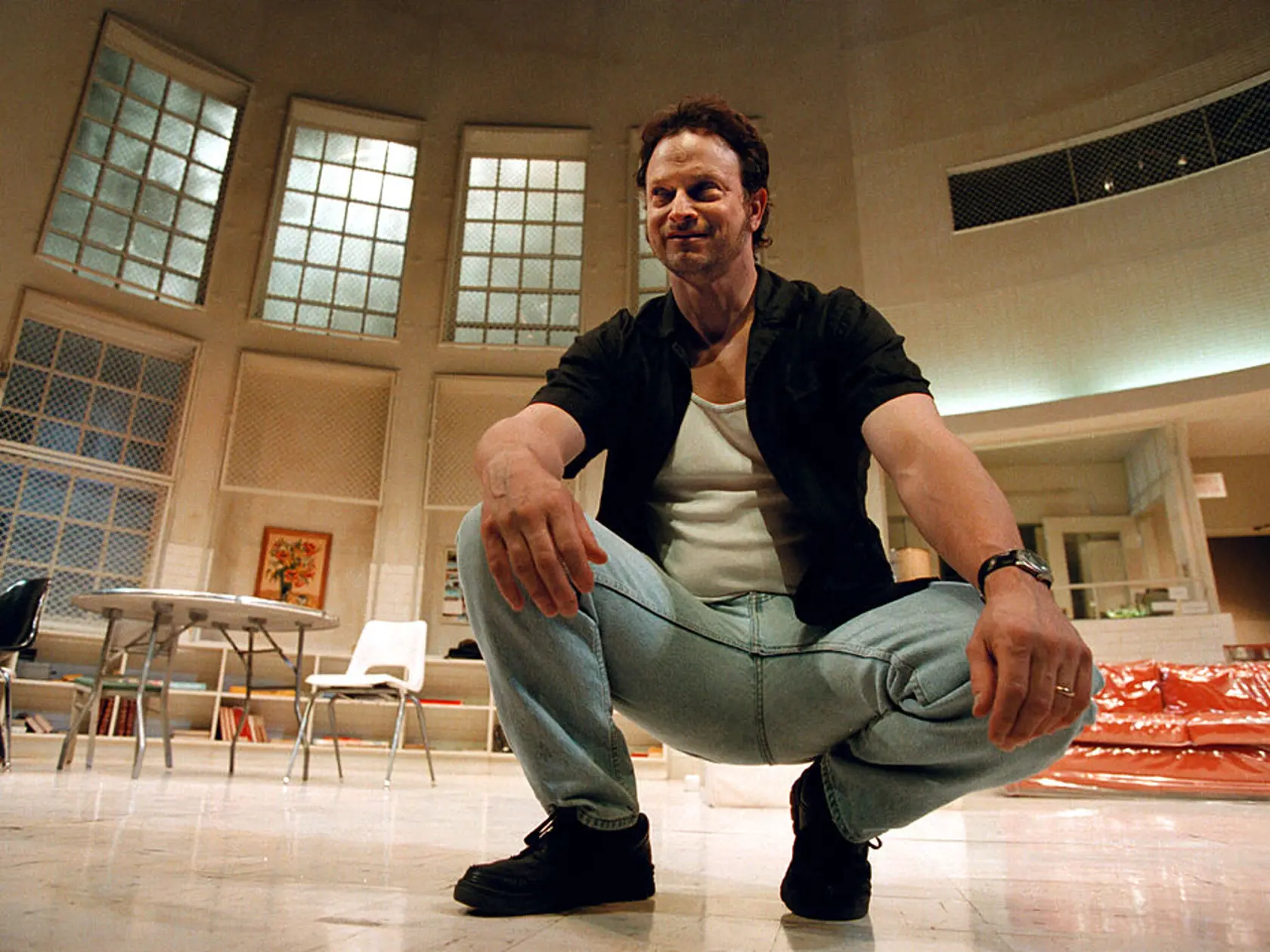 Gary Sinise nemal ani dvadsať, keď založil slávny chicagský divadelný spolok Steppenwolf, ktorého súčasťou bol aj John Malkovich. 