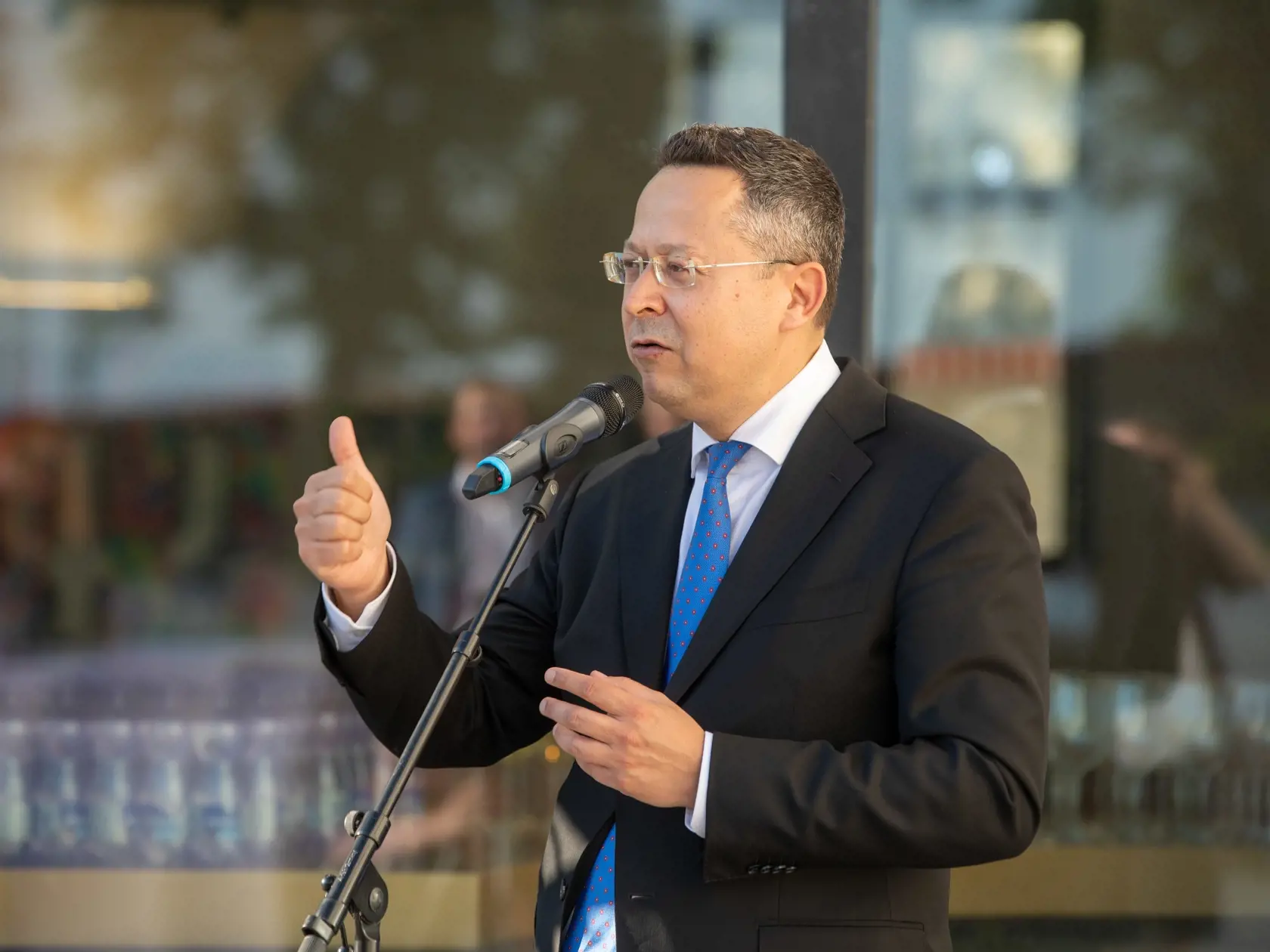Exminister financií Ladislav Kamenický navrhol Matovičovi, aby si členovia vlády zmrazili platy.