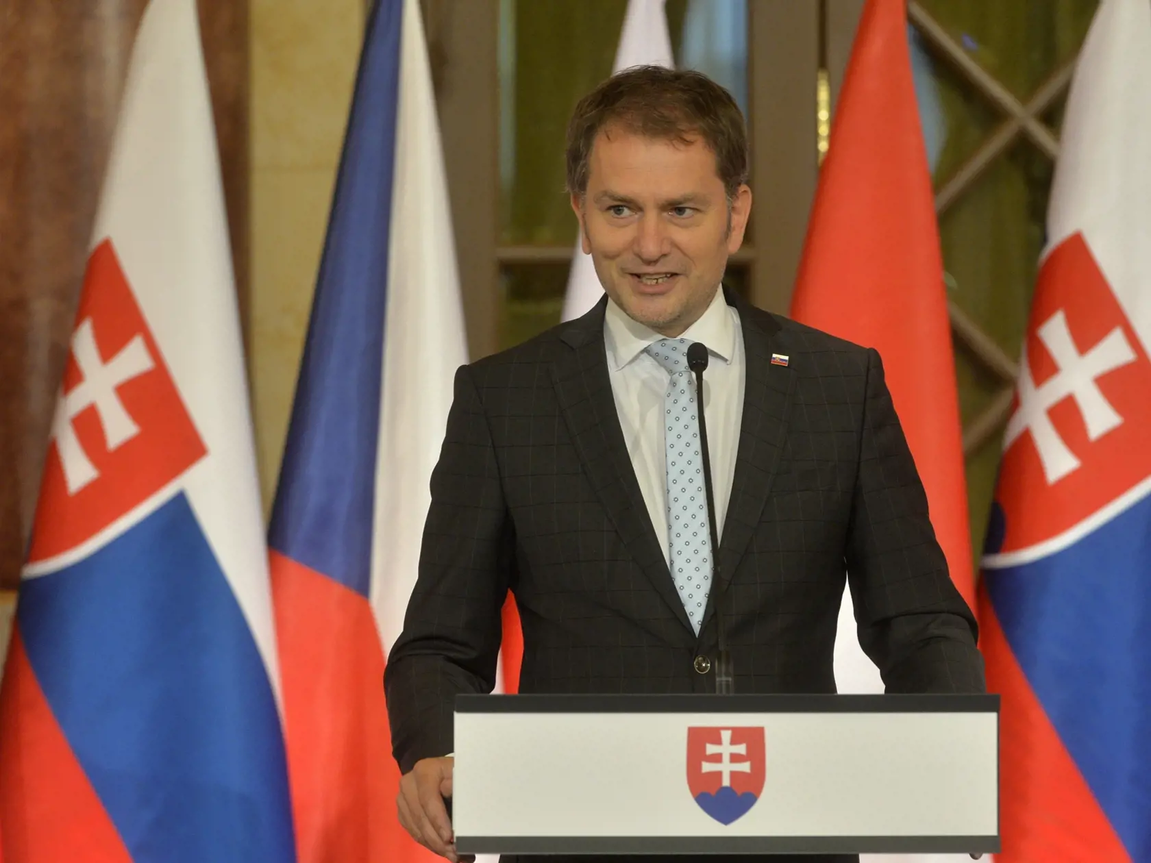 Igor Matovič povedal, že nemá najmenší problém so zmrazením platov členov vlády. Navyše navrhuje, aby si platy zmrazili aj poslanci.