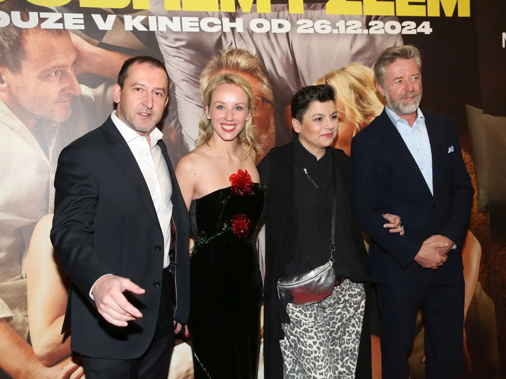 Pražská premiéra filmu V dobrom aj v zlom sa musela zaobísť bez Pauhofovej. Na snímke herci Martin Hofmann, Petra Hřebíčková, Jiří Langmajer s režisérkou Martou Ferencovou.