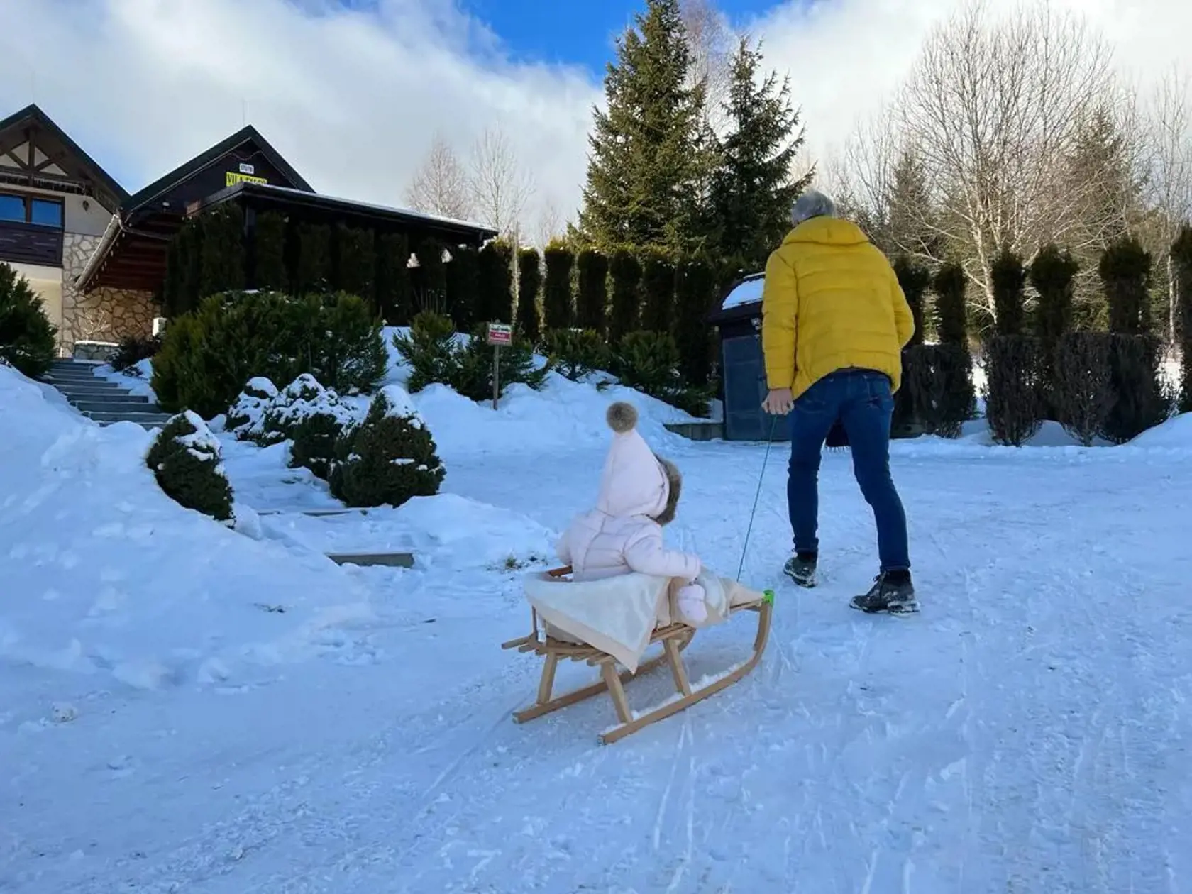 Skrúcaný s dcérkou Ellou si užili prechádzku v Tatrách.