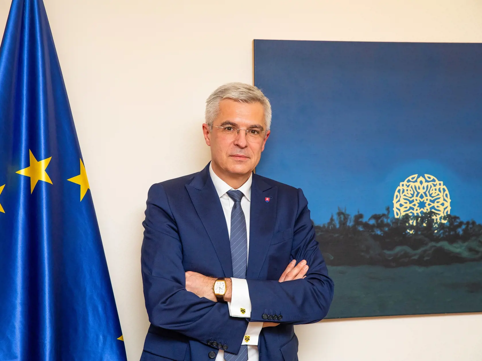 Na snímke je Ivan Korčok Minister zahraničných vecí a európskych záležitostí Slovenskej republiky pred obrazom Noc od maliara Bohdana Hoštiňáka.