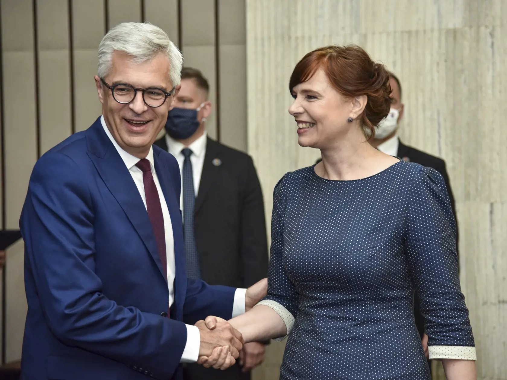 Minister zahraničných vecí a európskych záležitostí SR Ivan Korčok (nominant SaS) a ministerka investícií, regionálneho rozvoja a informatizácie Veronika Remišová (Za ľudí) počas 28. schôdze vlády SR 8. júla 2020 v Bratislave. FOTO TASR - Pavol Zachar