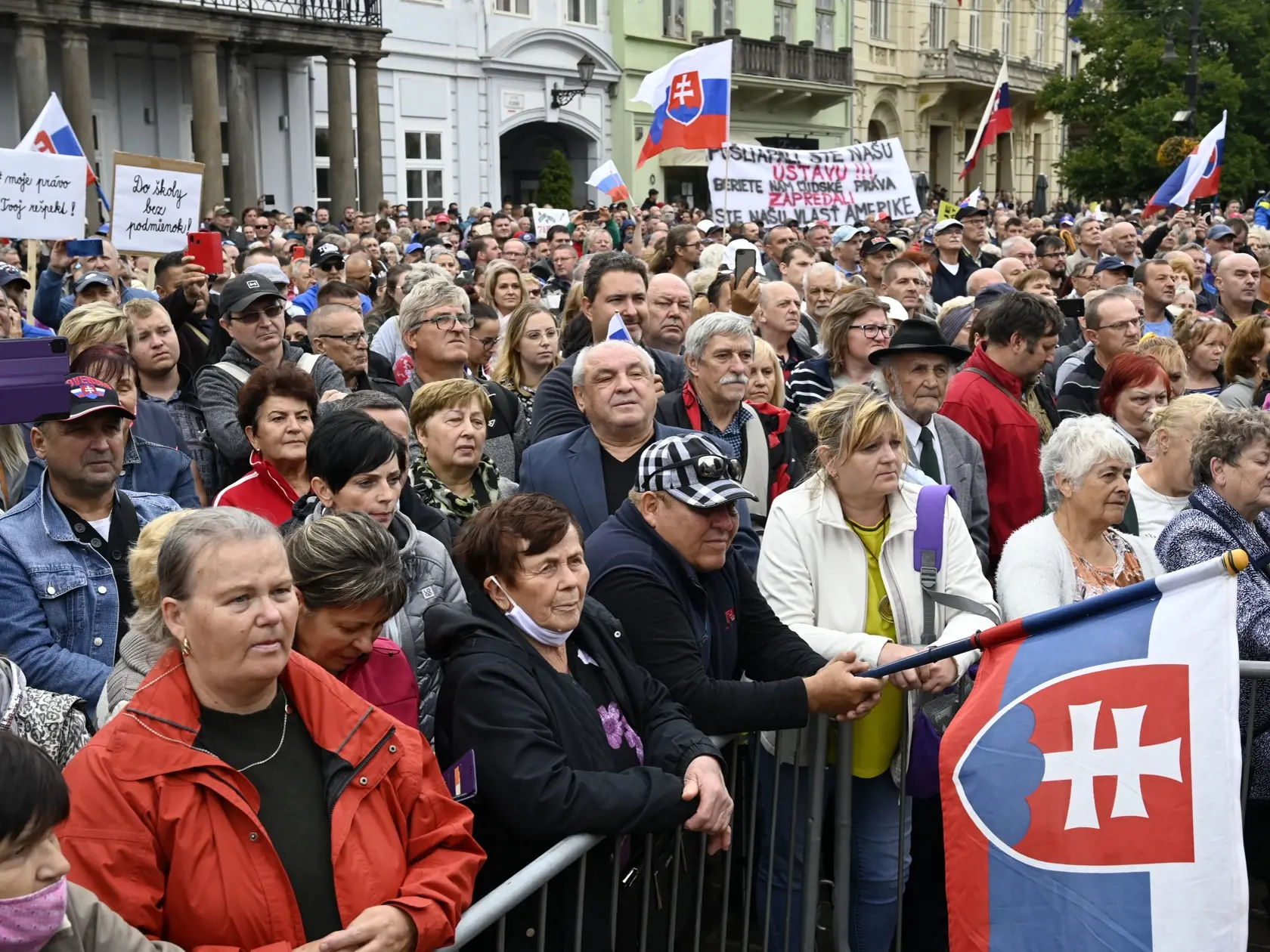 Posledný protivládny protest sa za účasti Smeru-SD uskutočnil 1. septembra v Košiciach.