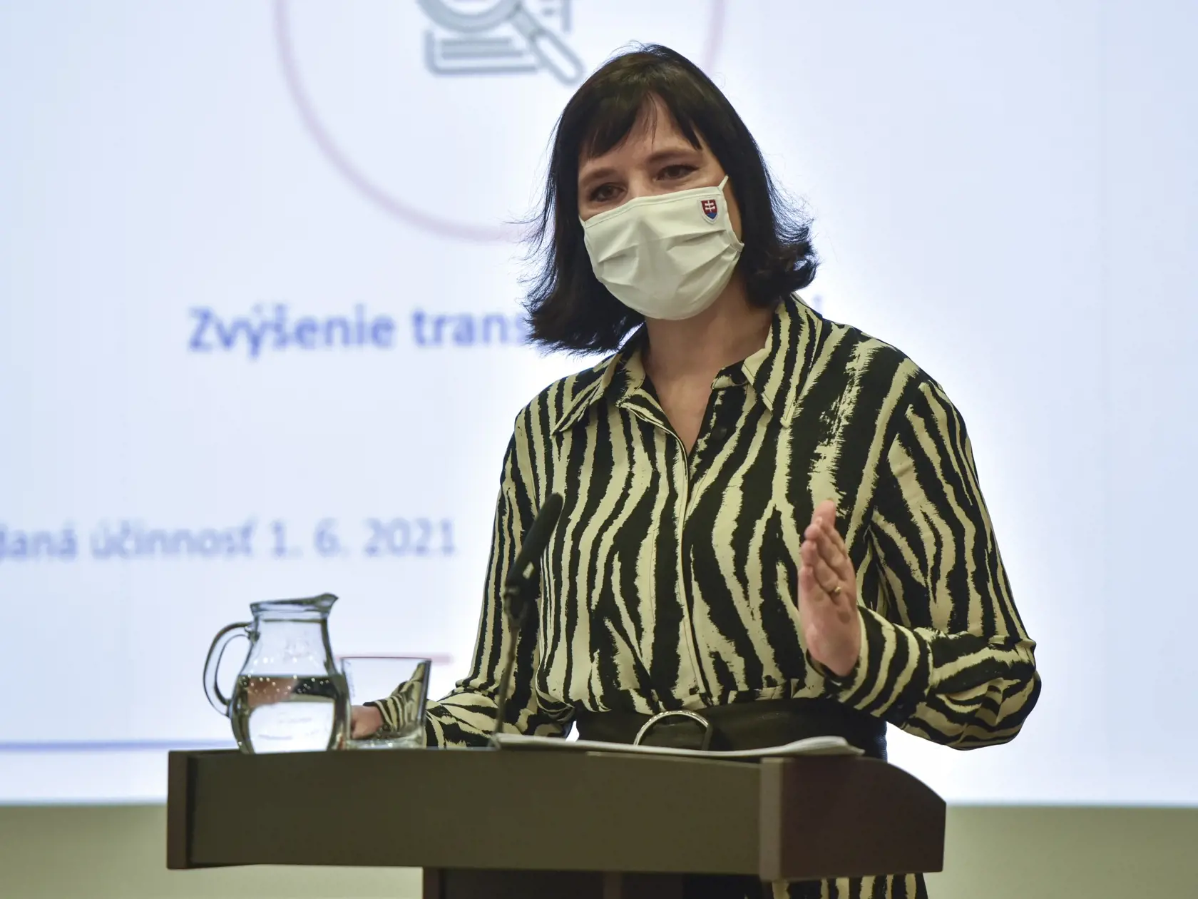 Z premrhanej miliardy viní Nicholsonová s Cigánikovou ministerku investícií Veroniku Remišovú.