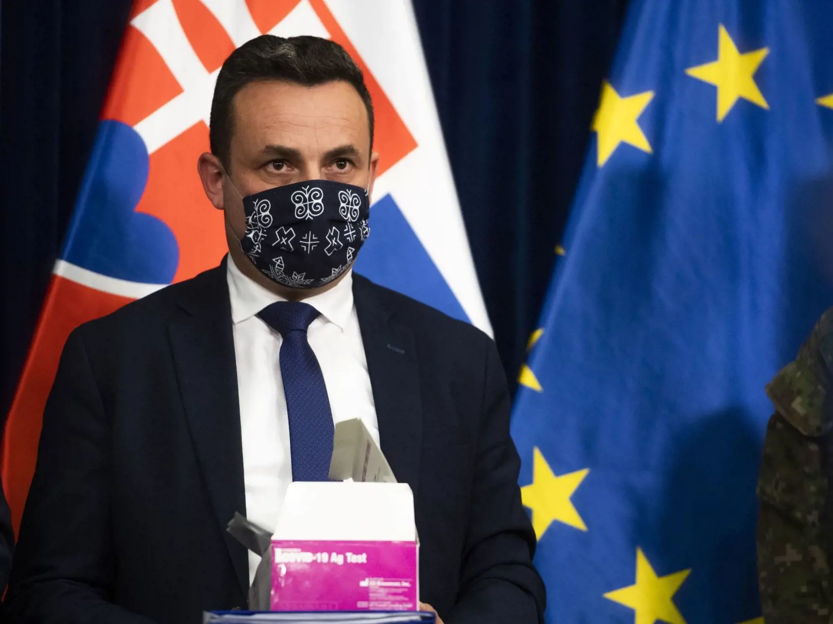 Správa štátnych hmotných rezerv (SŠHR) SR chce nakúpiť 2,5 milióna nazálnych antigénových testov na ochorenie COVID-19. Na snímke predseda Správy štátnych hmotných rezerv (SŠHR) SR Ján Rudolf.