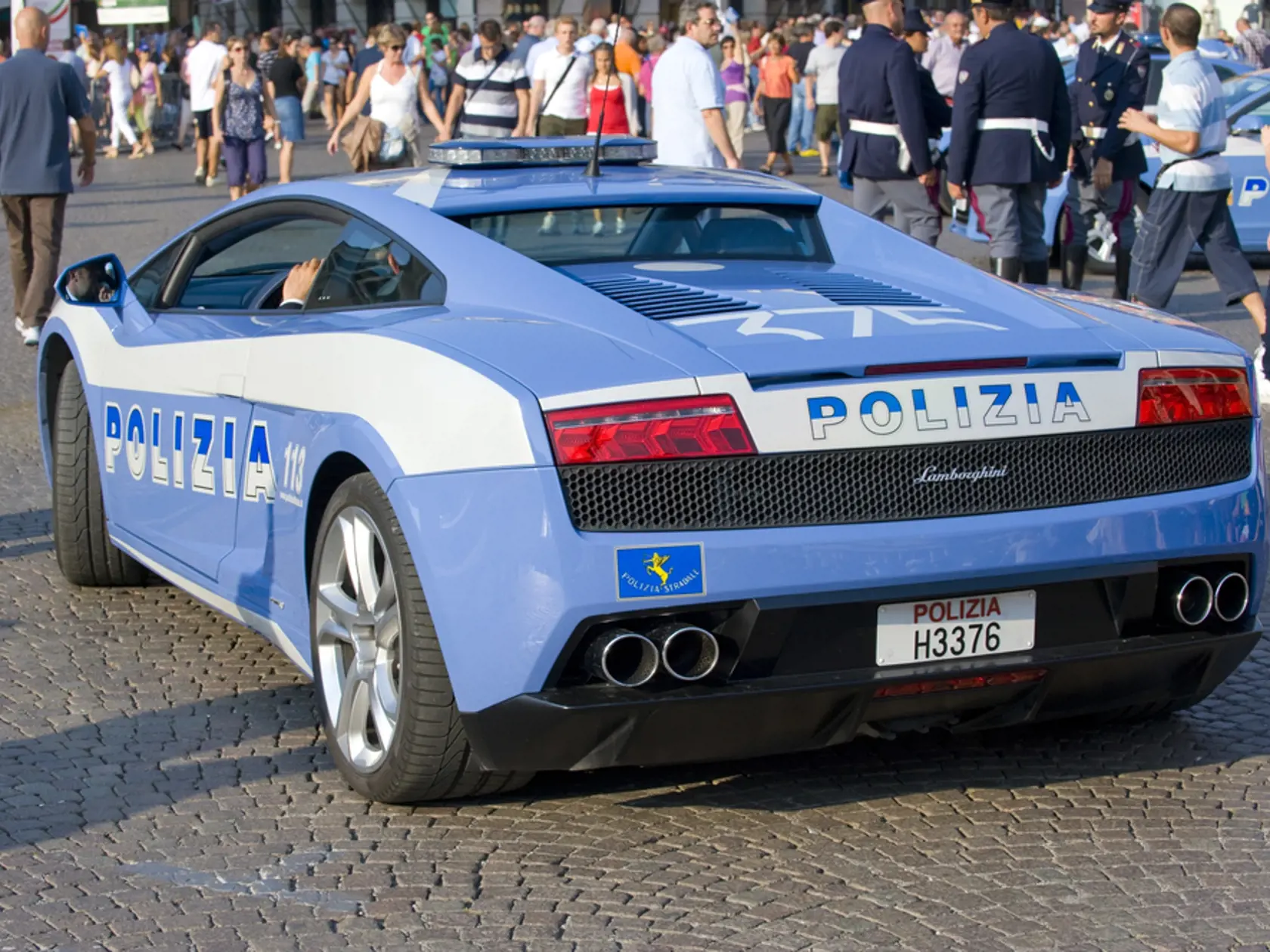 Verona,,Italy,-,September,10:,Italian,Police,Display,Their,Fastest