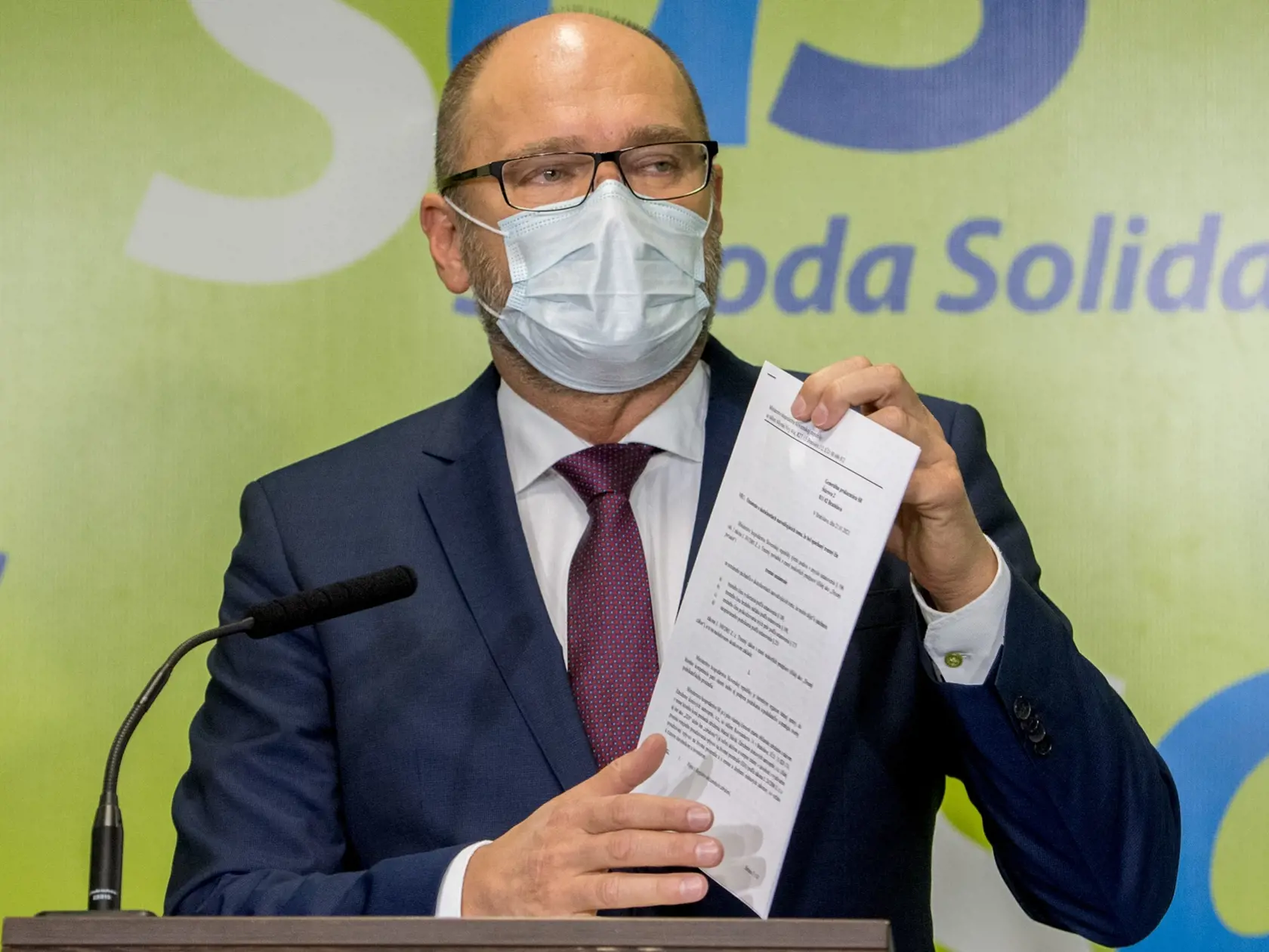 Richard Sulík pred rokovaním vlády hovoril o potrebe aplikácie na kontrolu karantény.