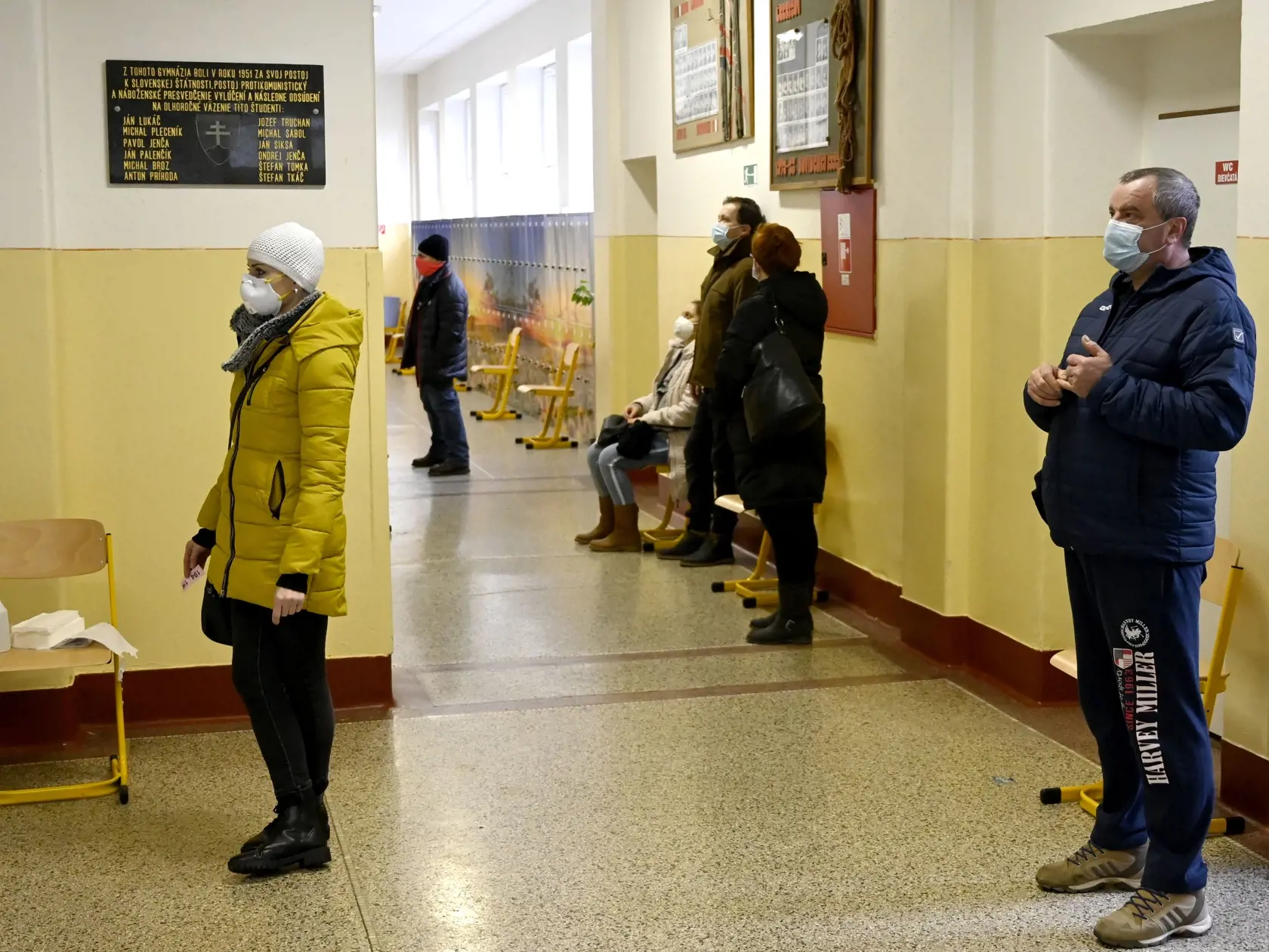 Periodicita testovania závisí od epidemiologickej situácie regiónu.
