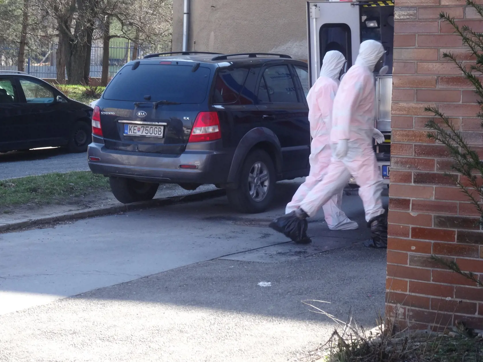 Klinika infektológie a cestovnej medicíny - osobná dezinfekcia.