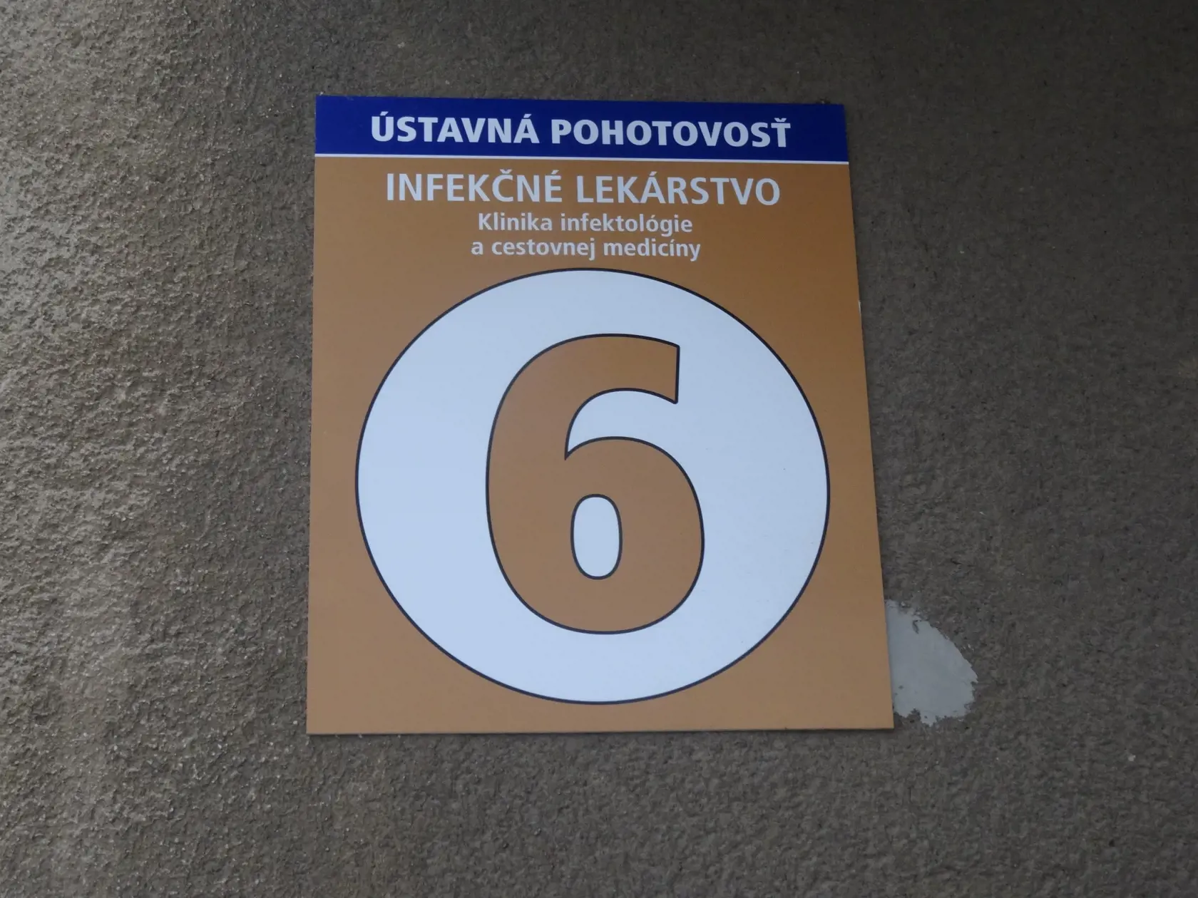 Ženu, ktorá pricestovala z Číny hospitalizovali v UNLP v Košiciach. Dnes už je v domácom liečení.