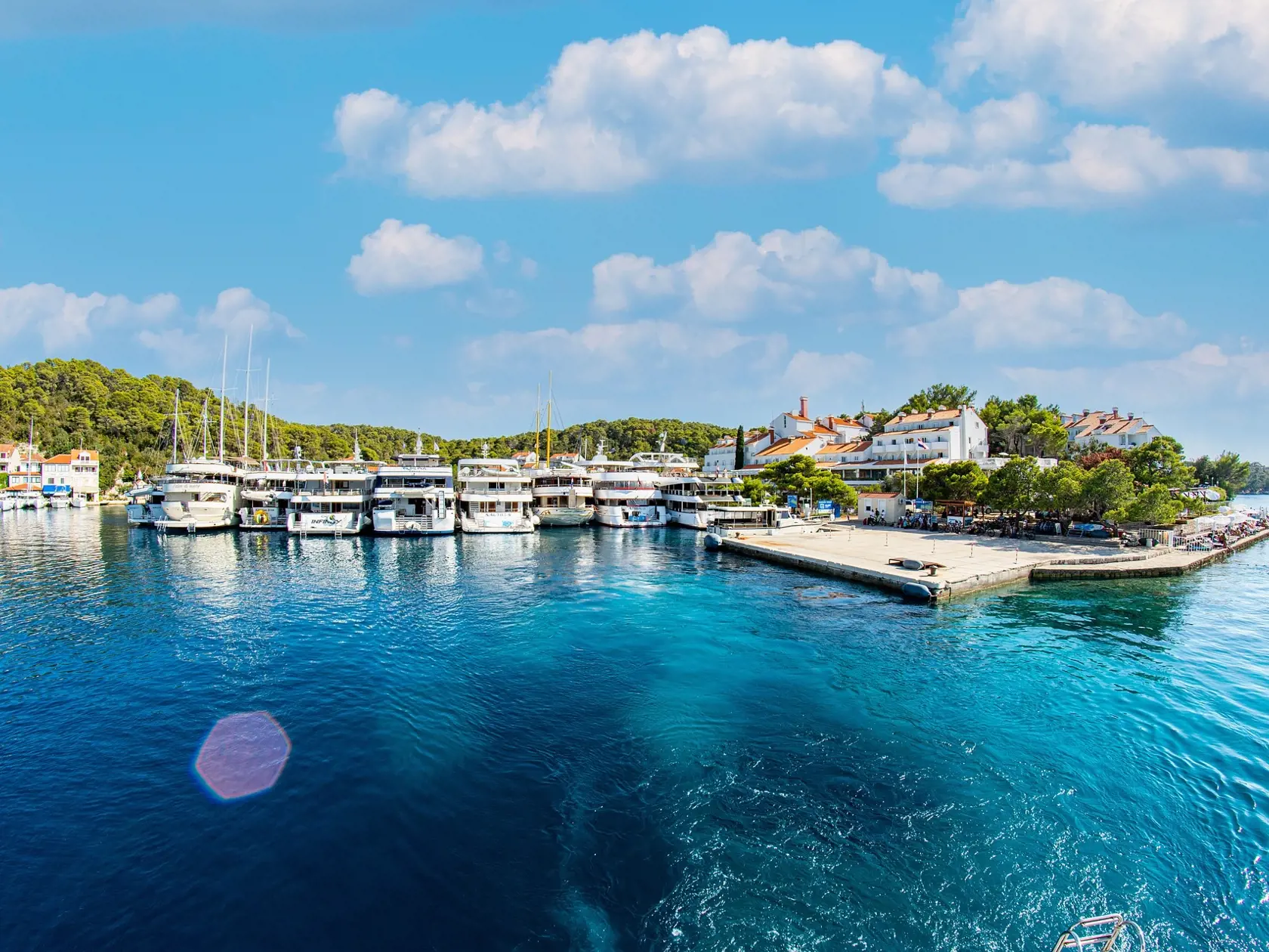 Ostrov Mljet toho turistom ponúka veľa. A je veľa ďalších lokalít, kde nenájdete záľahu turistov, ale je tam krásne.