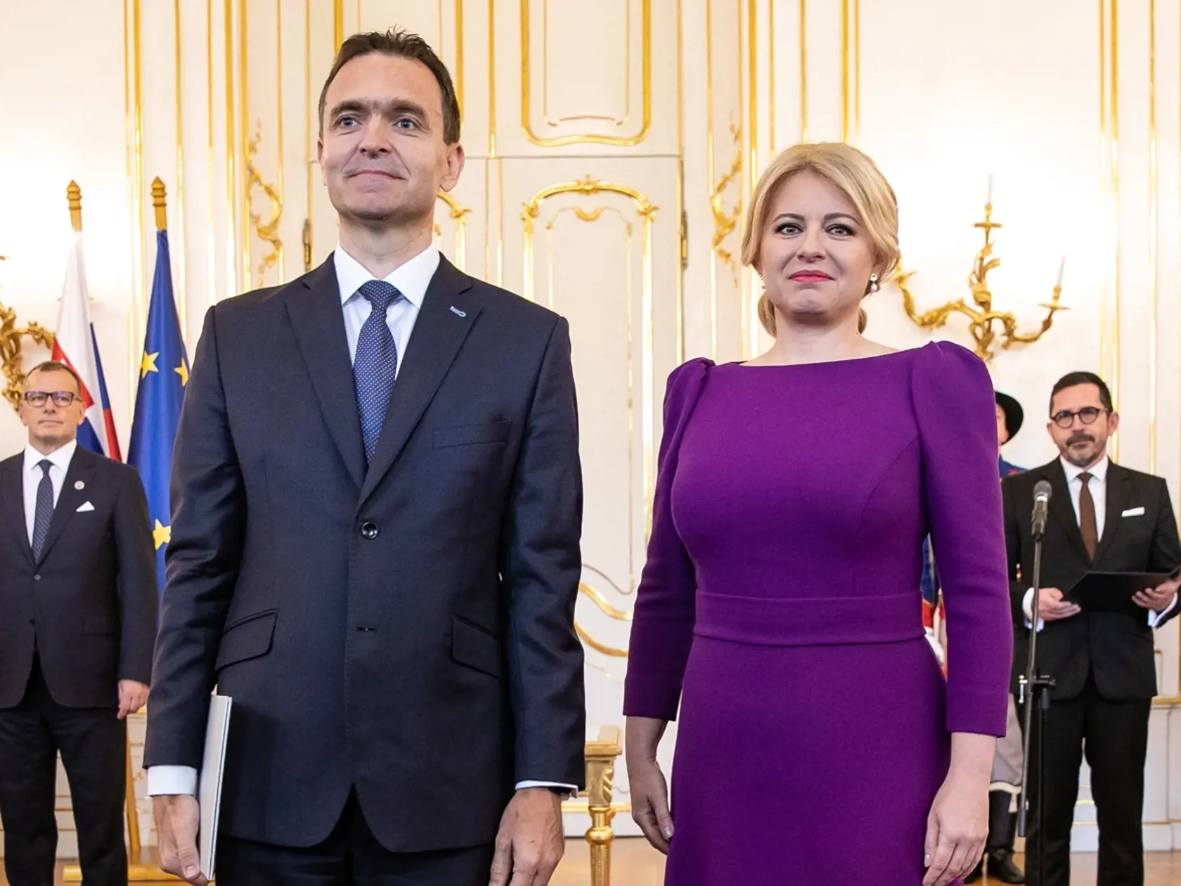 Prezidentka Zuzana Čaputová vymenovala novú vládu, ktorej premiérom je Ľudovít Ódor. Na snímke je Zuzana Čaputová a Ľudovít Ódor.