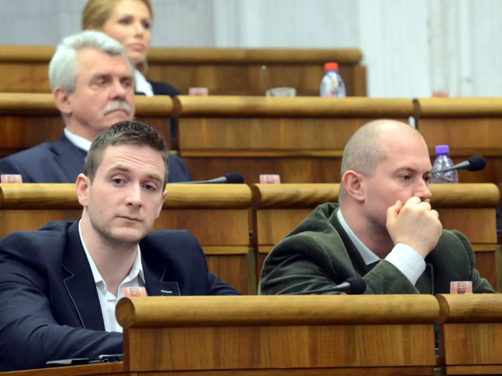 Uhrík tvrdí, že Sabaka dostal peňažnú odmenu za schvaľovanie pandemických opatrení.