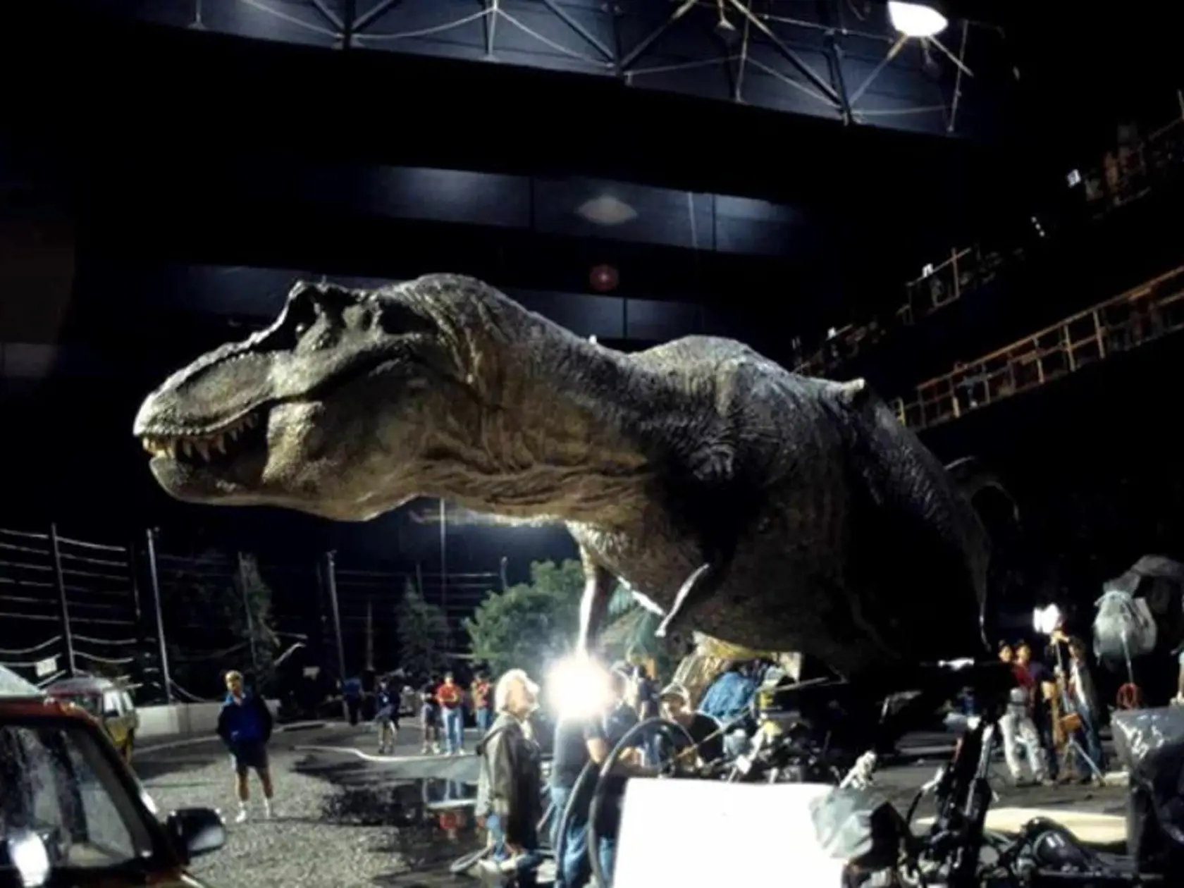 Počas nakrúcania Jurského parku postavili skutočného Tyranosaurusa.
